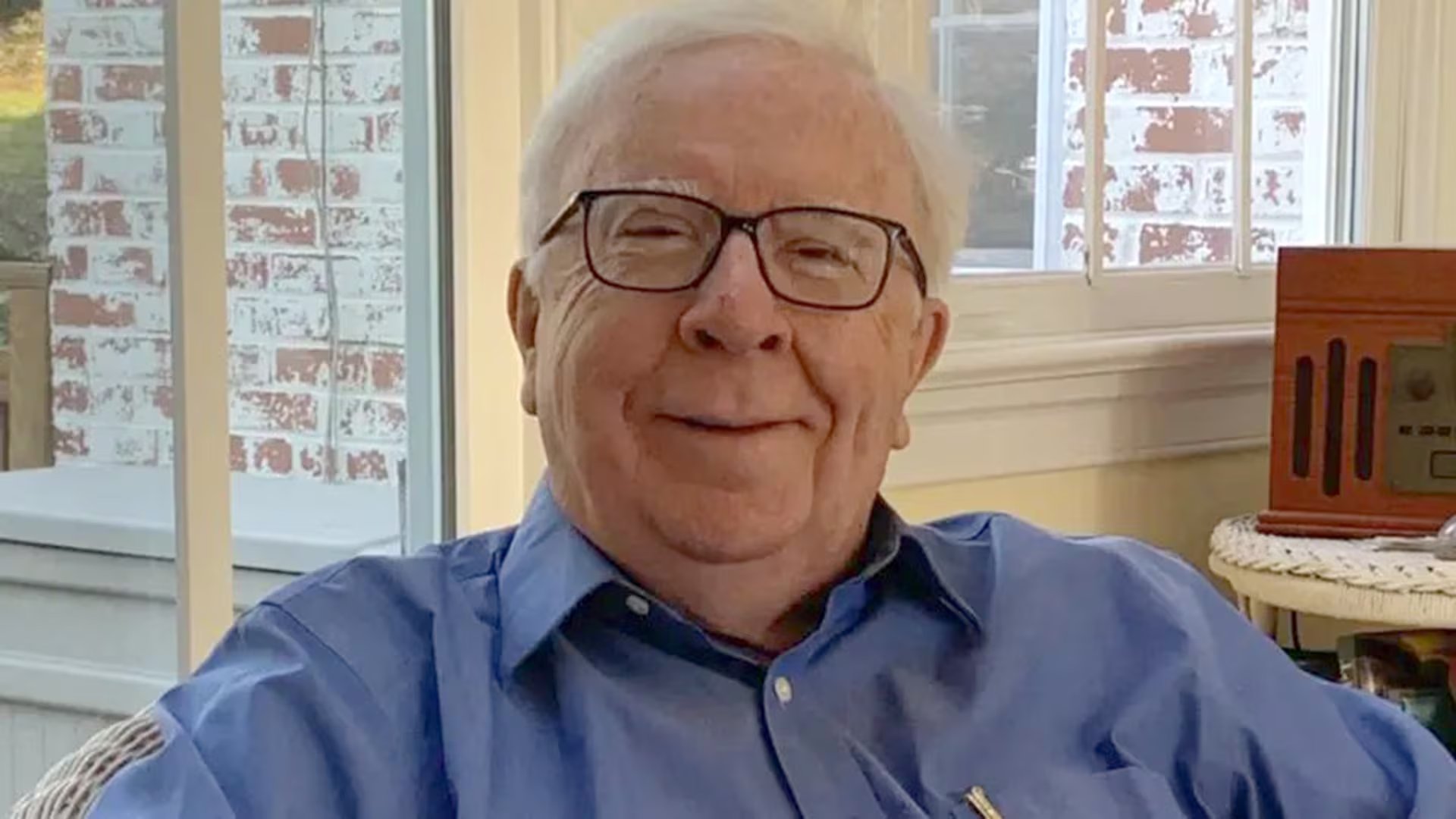 Richard Restak, referente en neurociencia, destaca que la prevención y los cambios en el estilo de vida son esenciales para mantener la función cerebral tras los 65 años