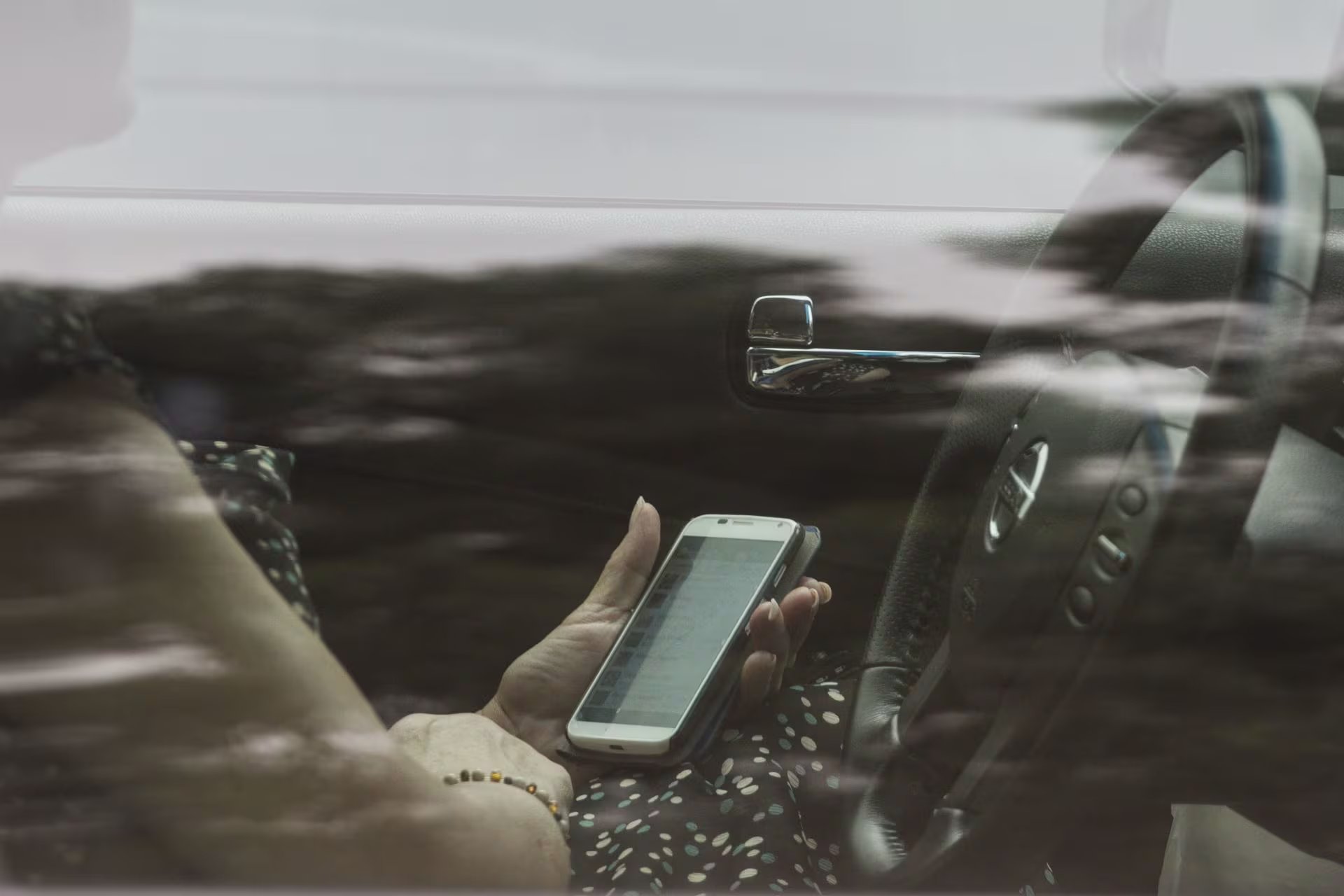 La escritura manual, según Avogadro, resulta clave para recuperar la concentración y el enfoque, en oposición a la dopamina de las redes sociales
FOTO: ISAAC ESQUIVEL /CUARTOSCURO.COM