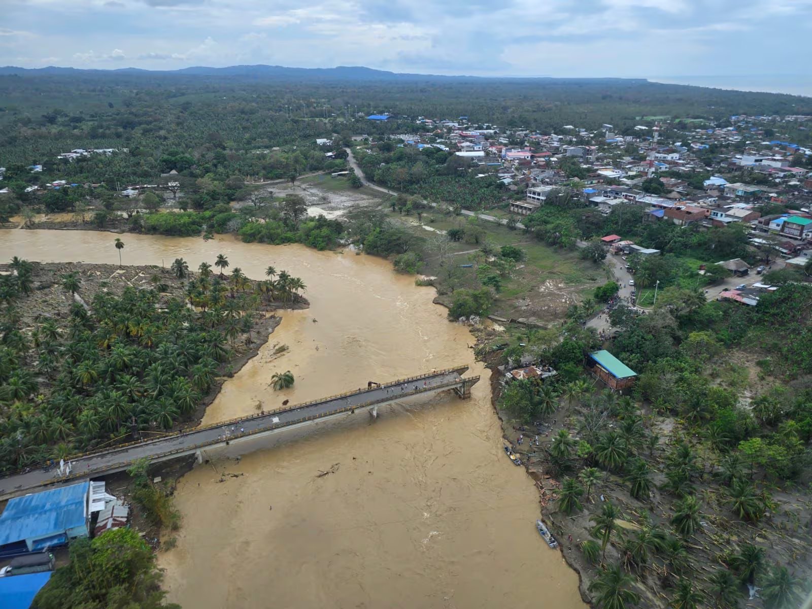La emergencia provocada por lluvias excepcionales reabre el debate sobre la viabilidad de los enfoques modernos frente a sistemas ancestrales y evidencia la urgencia de reconciliar conocimiento técnico y respeto por los ciclos naturales - crédito Ministerio de Transporte