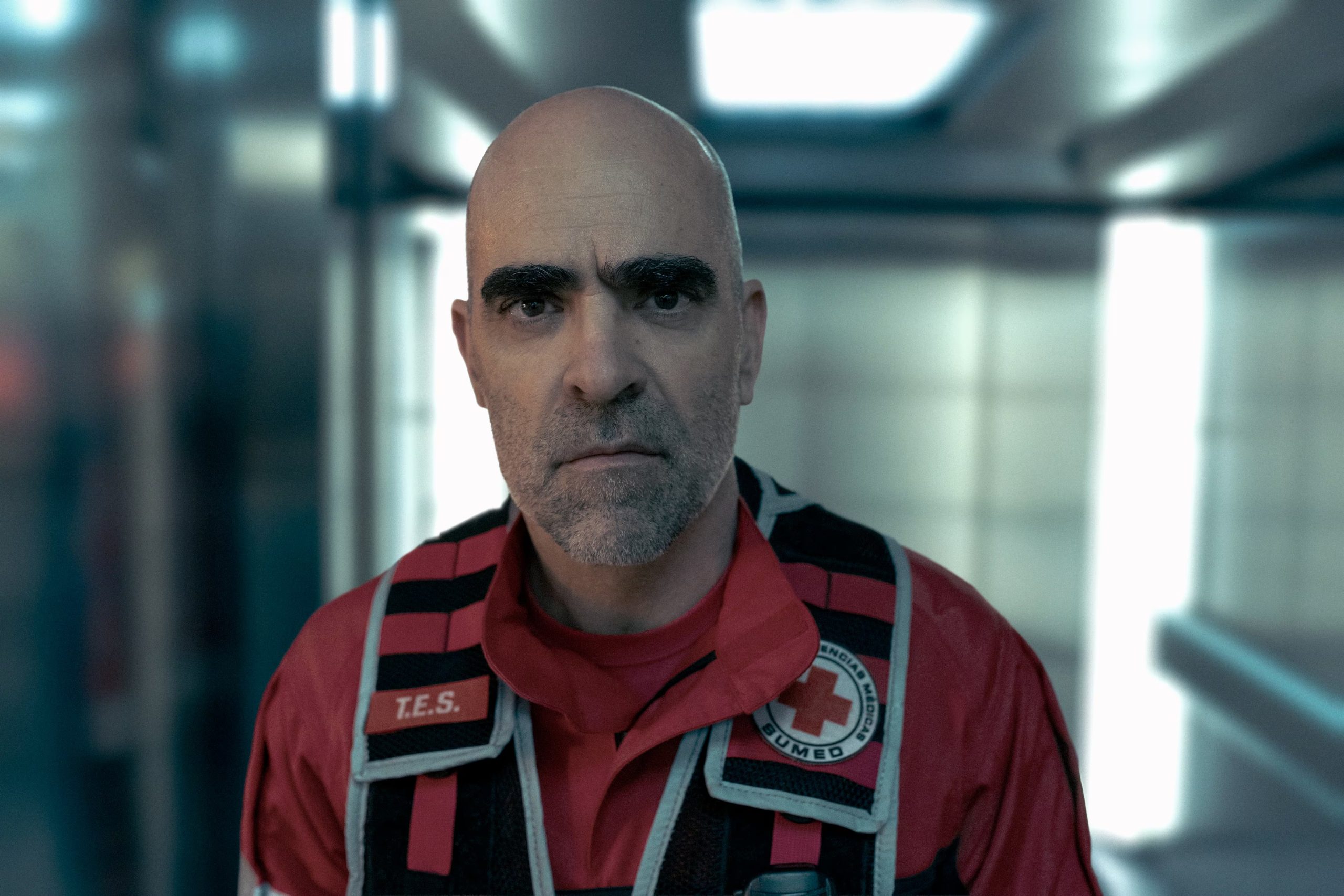 Luis Tosar es el protagonista de la serie 'Salvador' junto a Claudia Salas (Netflix)