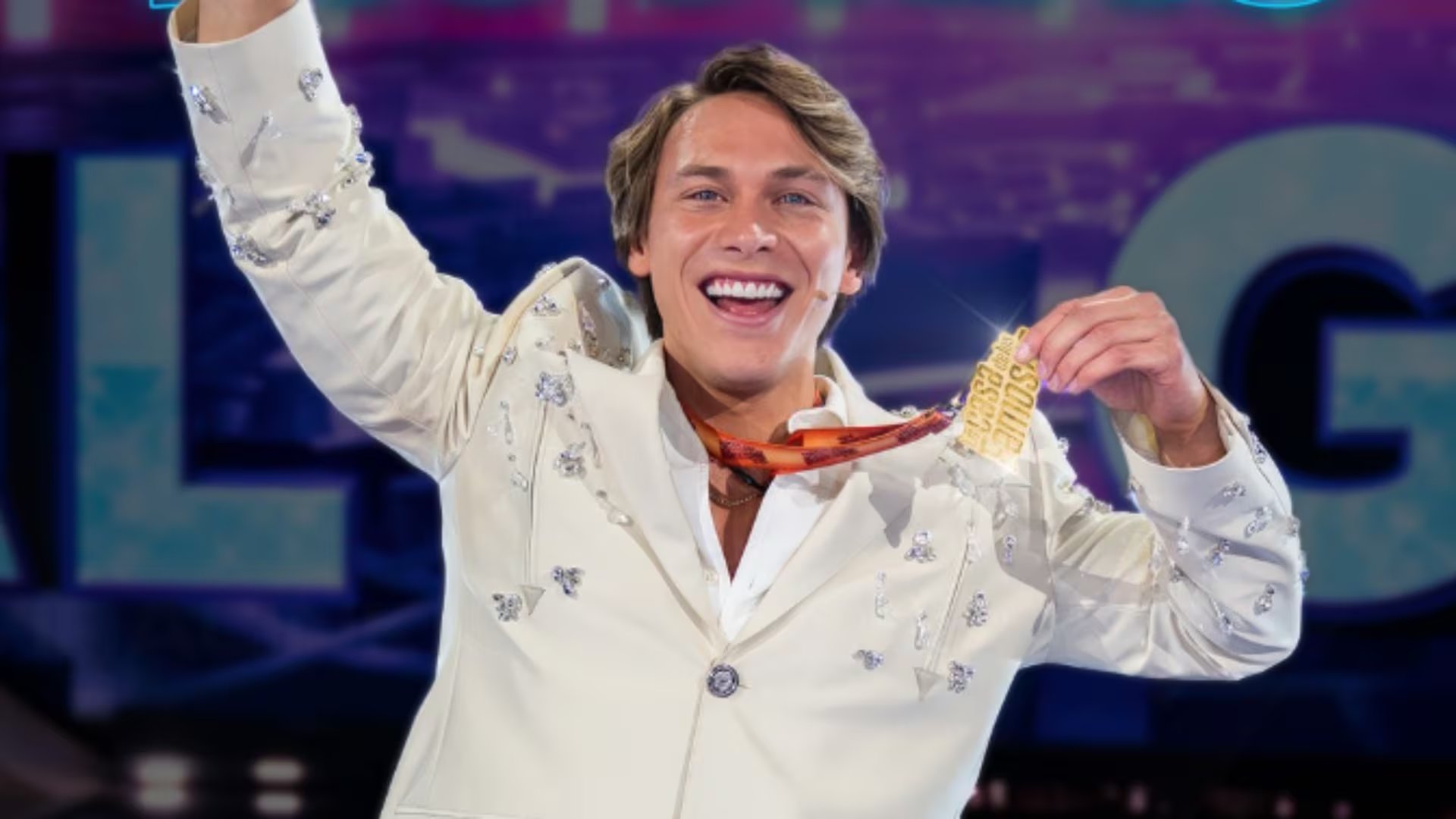 La reacción de desconcierto de Aldo de Nigris ante la actitud firme de Zepeda fue uno de los momentos más comentados por los usuarios. - 
(Televisa)