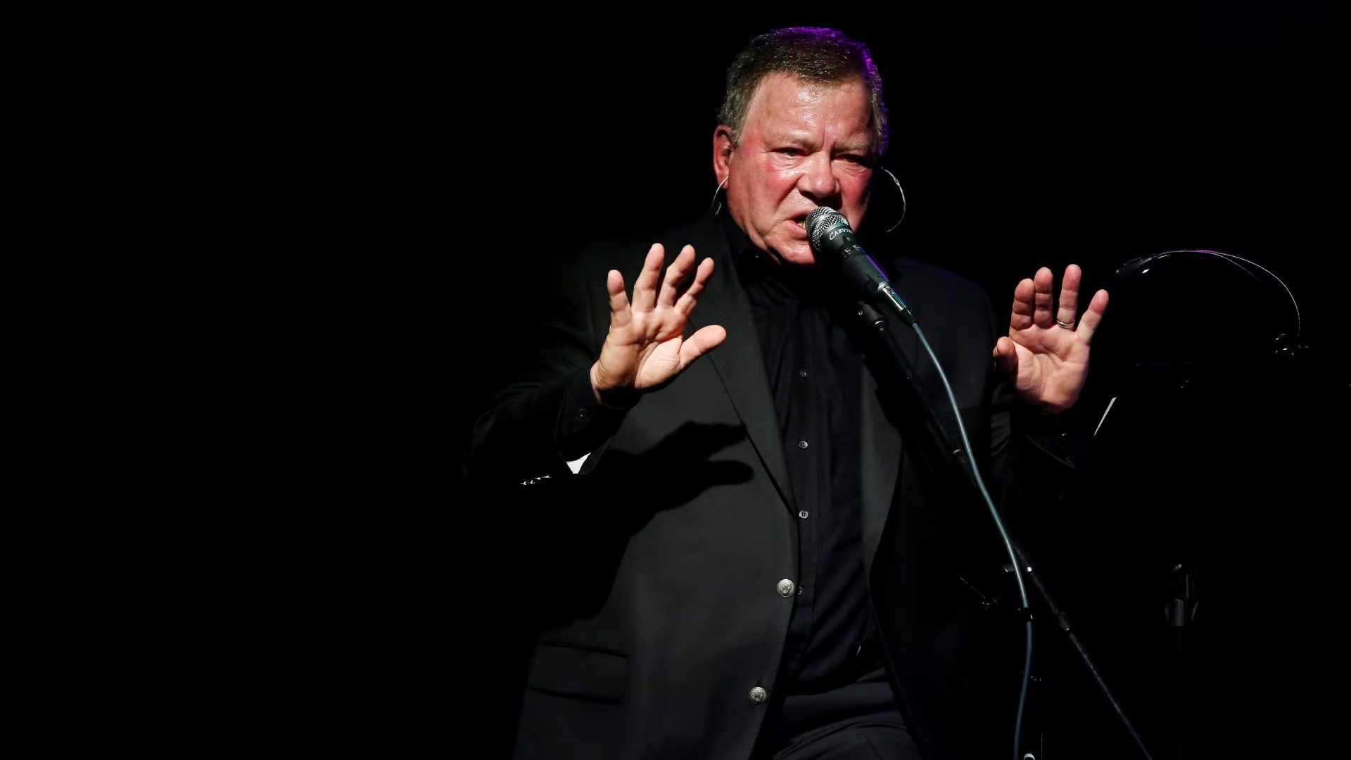 El álbum de heavy metal de William Shatner fusiona recitados dramáticos, versiones de clásicos de Black Sabbath e Iron Maiden y composiciones inéditas
(REUTERS/Mario Anzuoni/File Photo)