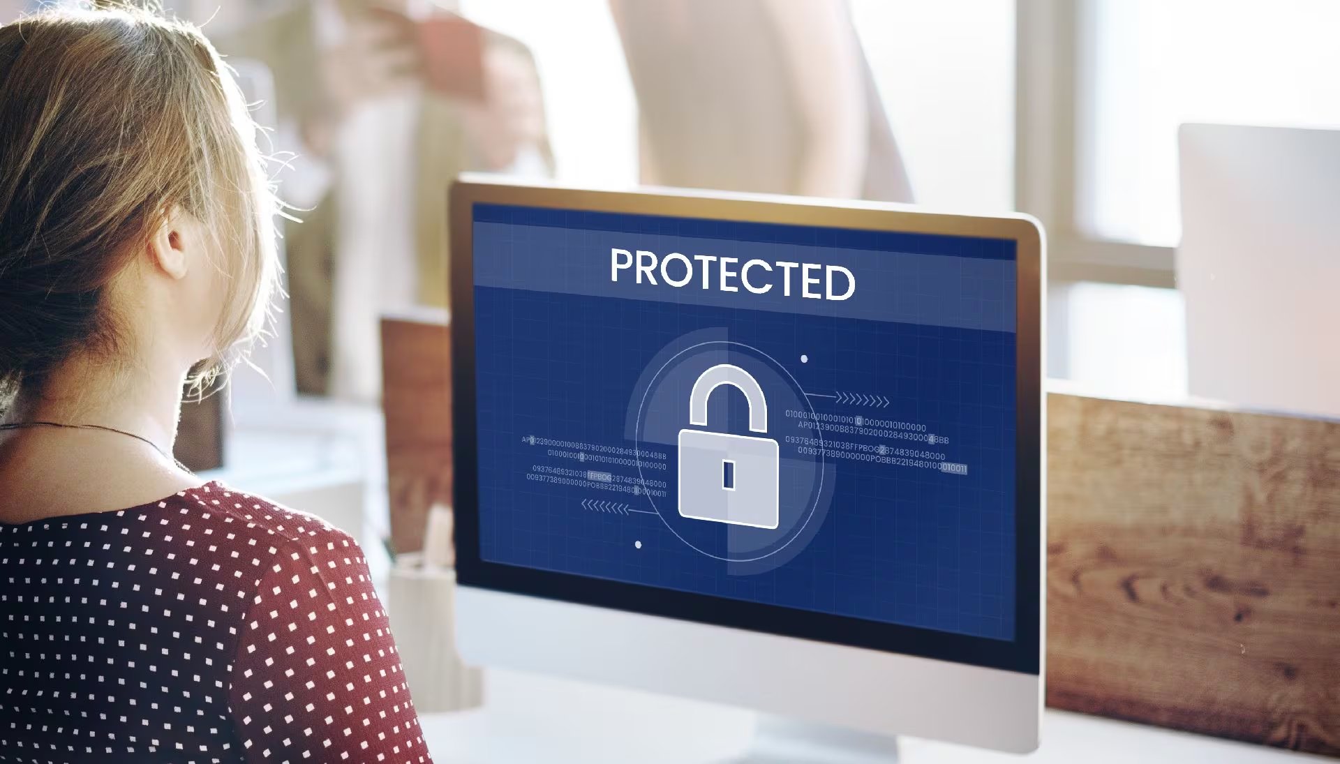 Talleres, campañas y debates refuerzan un mensaje común: un entorno digital seguro depende de decisiones colectivas y cotidianas. (Freepik)