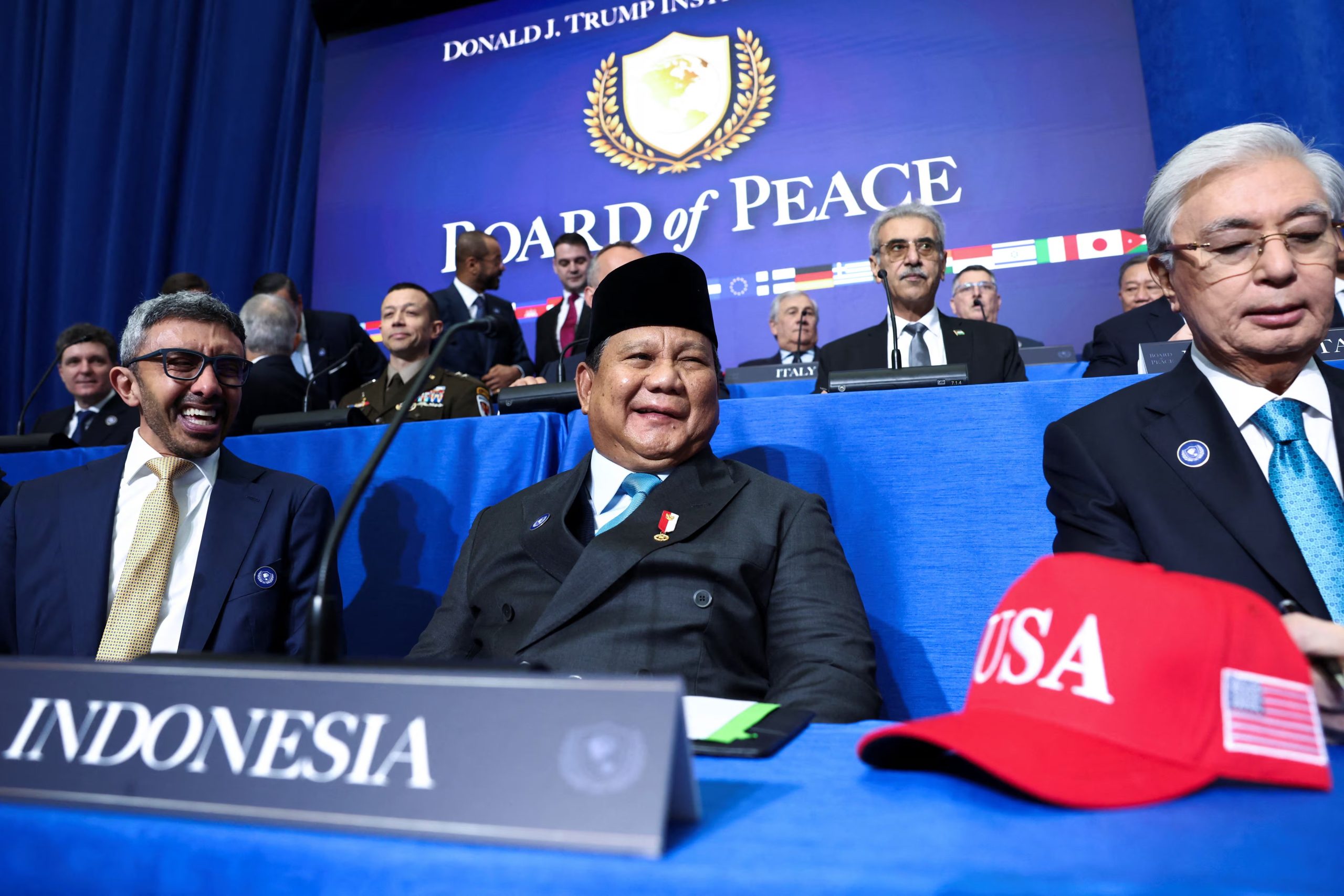El presidente de Indonesia, Prabowo Subianto, y otros líderes mundiales asisten a la reunión inaugural del Consejo de Paz en el Instituto de Paz de Estados Unidos en Washington (REUTERS/Kevin Lamarque)
