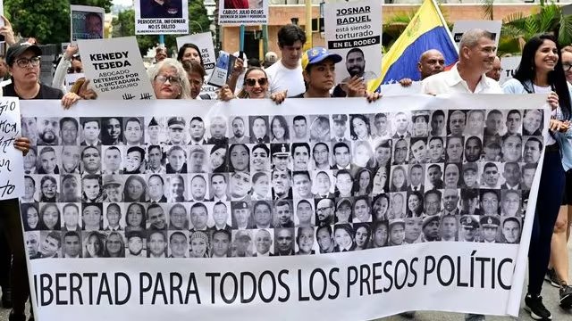 Los familiares exigen la liberación inmediata de todos los presos políticos (Reuters)