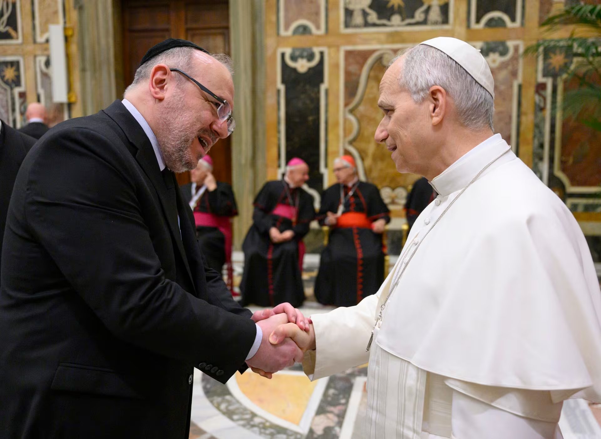 Rab. Dr. Fishel Szlajen con Papa León XIV