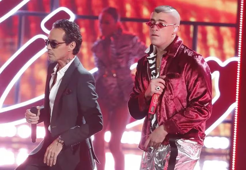 Las redes sociales celebraron el apoyo entre músicos latinoamericanos y subrayaron la unidad para consolidar la presencia del español en la industria musical