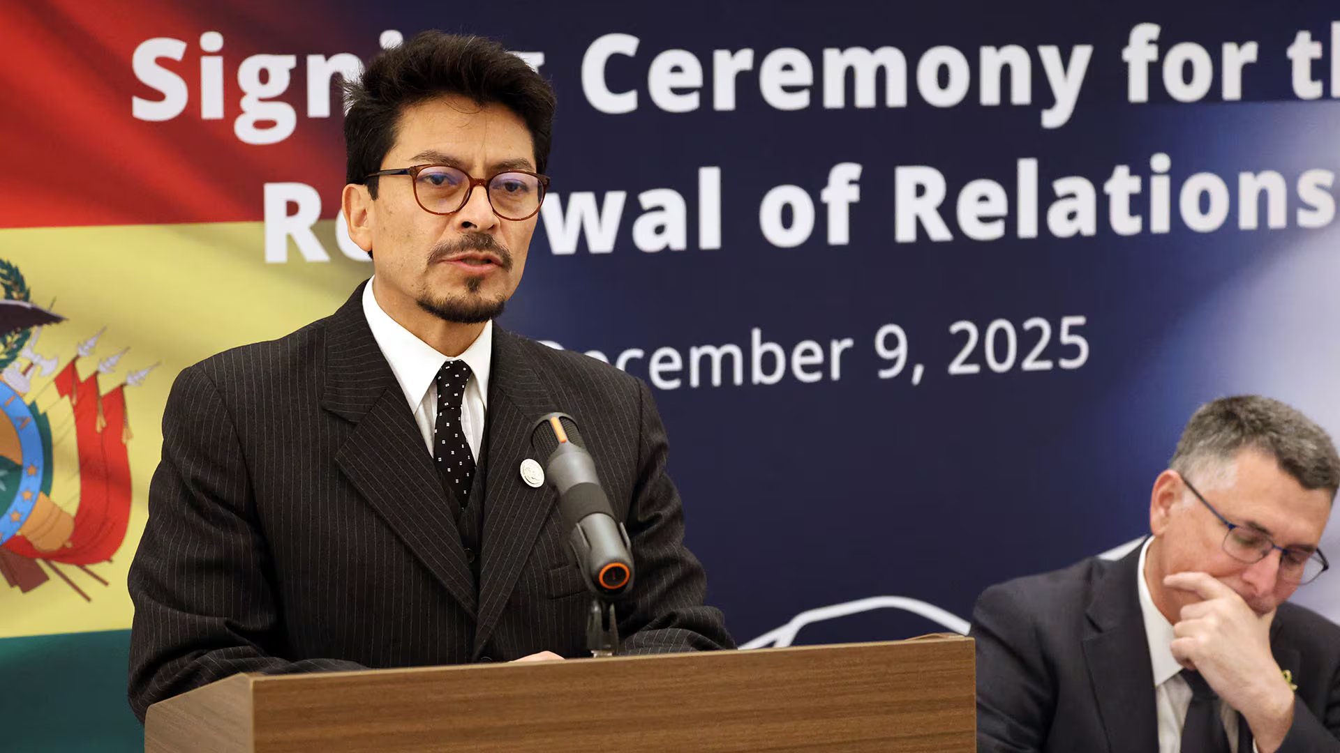 El ministro de Exteriores de Bolivia, Fernando Aramayo (izq.) (EFE/ Octavio Guzmán/Archivo)