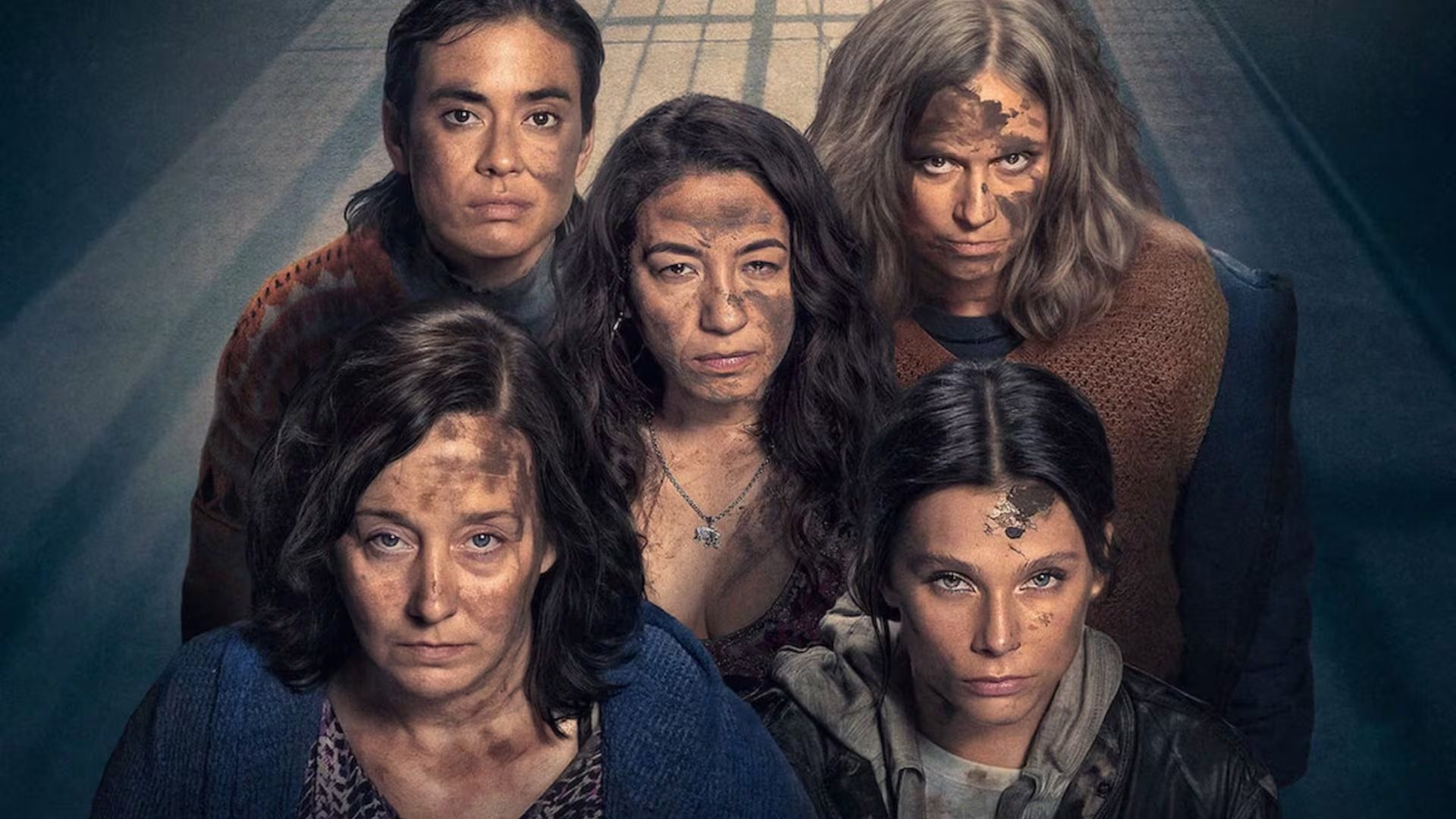 El elenco principal de En el Barro incluye a Julieta Ortega, Carolina Ramírez, Camila Peralta e Inés Estévez, junto a participaciones especiales de L-Gante y Verónica Llinás (Créditos: Netflix)