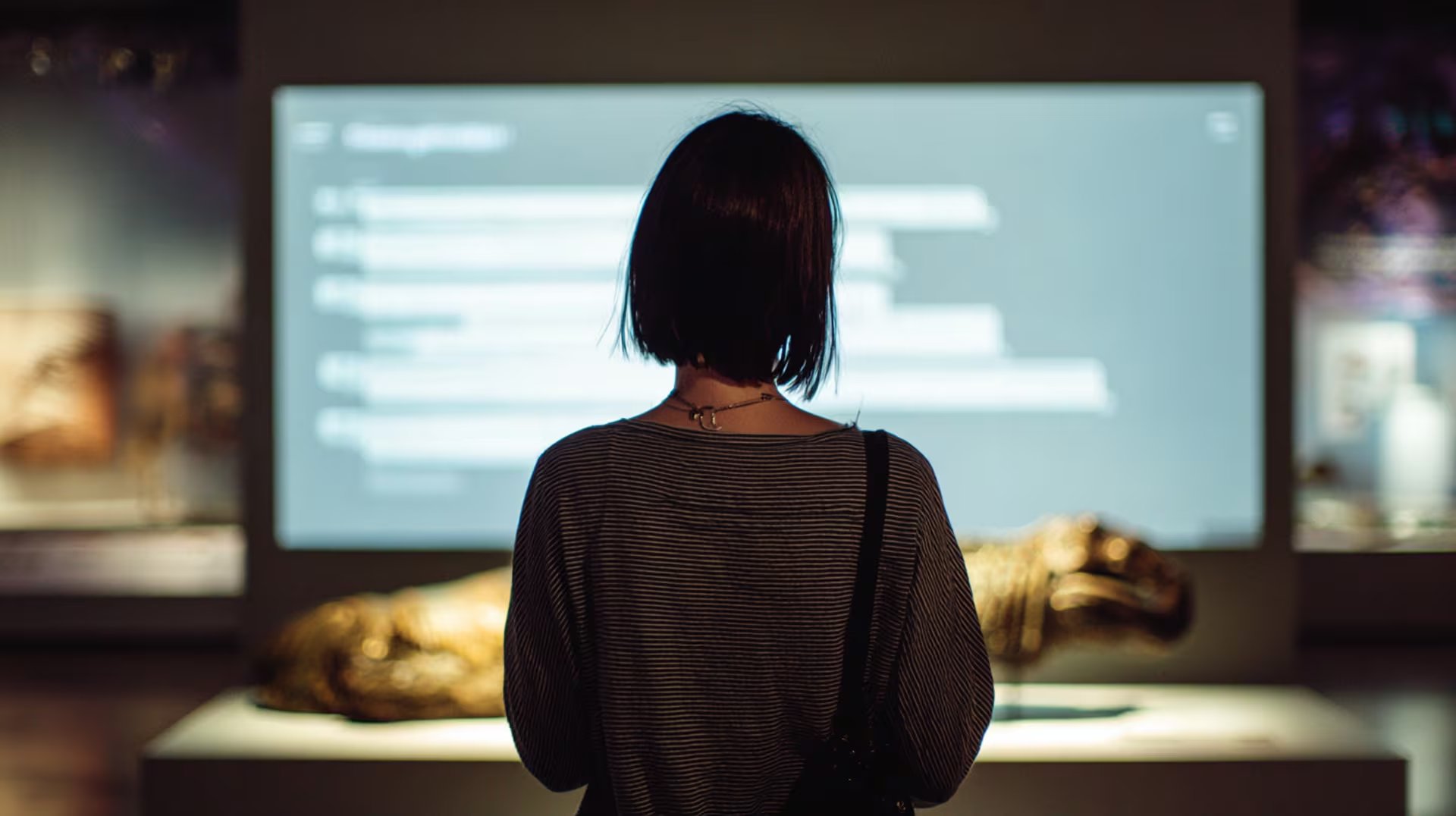 Mirar en silencio y con atención permite que la obra conmueva, sorprenda y deje una huella - (Imagen Ilustrativa Infobae)