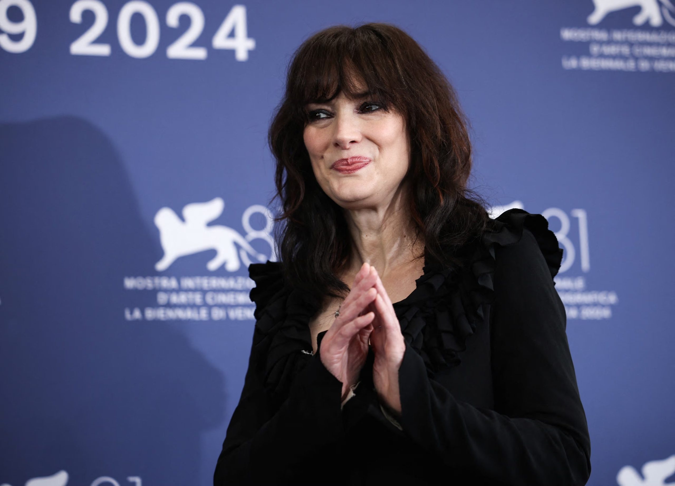 La llegada de Winona Ryder promete revitalizar el interés en la familia Addams y contribuir a la expansión del universo de la serie
(REUTERS/Louisa Gouliamaki)