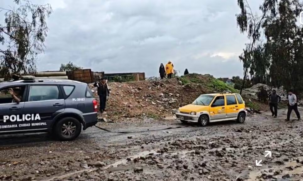 Lluvias intensas activaron torrenteras y quebradas en varios distritos de Arequipa.