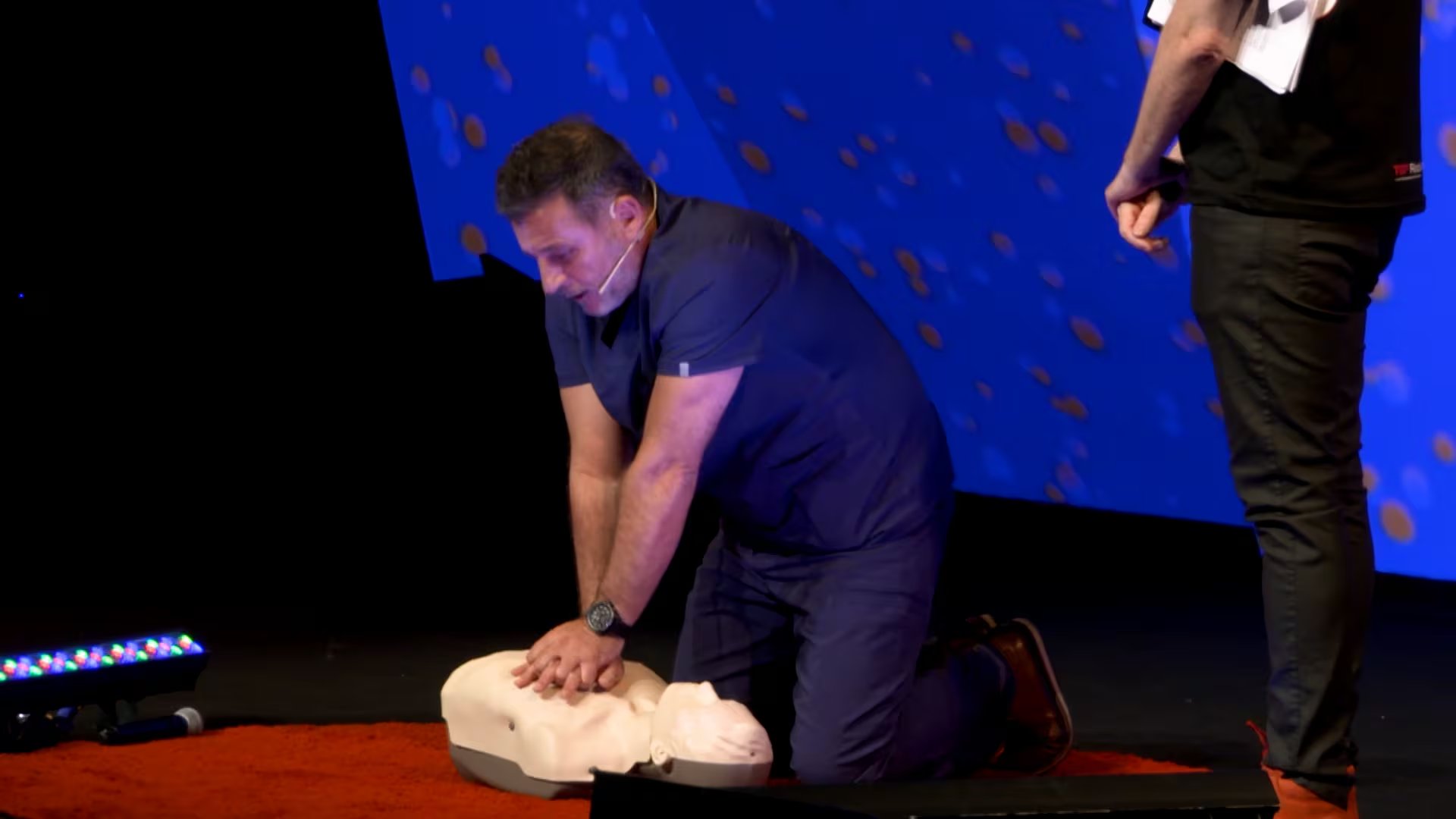 Ante una muerte súbita, con acceso a un desfibrilador las chances de llegar con vida al hospital son del 80%