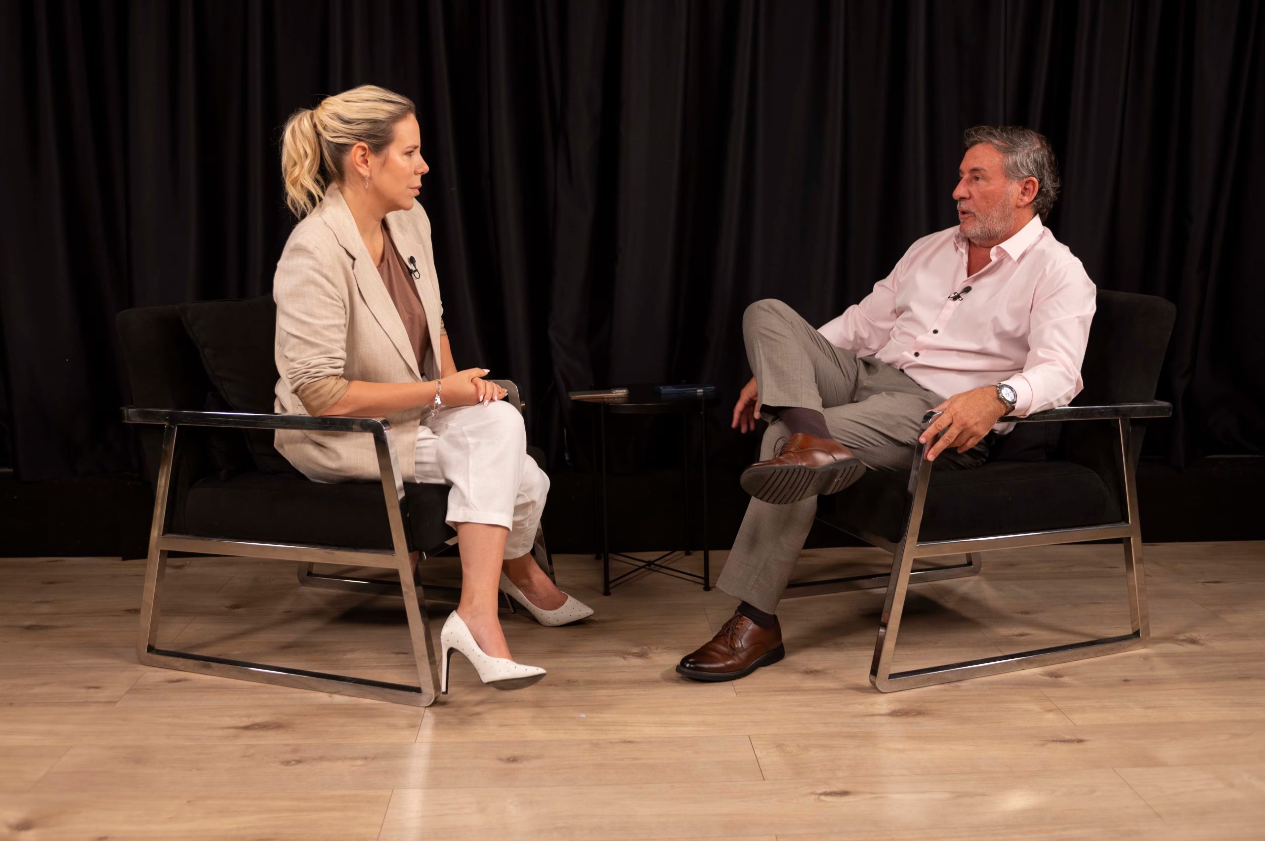 Mario Fitz Maurico con Tatiana Schapiro en Infobae (Gastón Taylor)