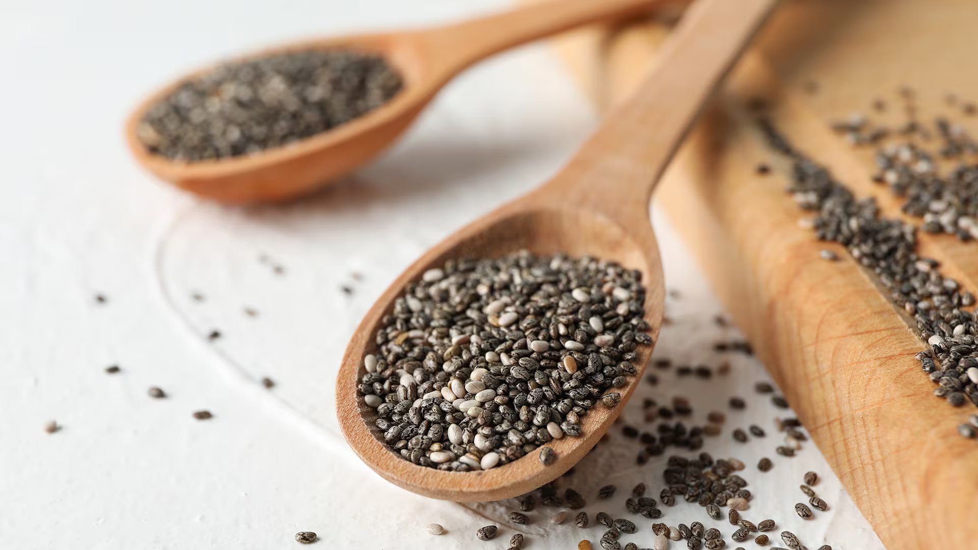 El contenido de fibra de la chía genera saciedad y ayuda a controlar los antojos, apoyando estrategias para el manejo del peso corporal. - Freepik