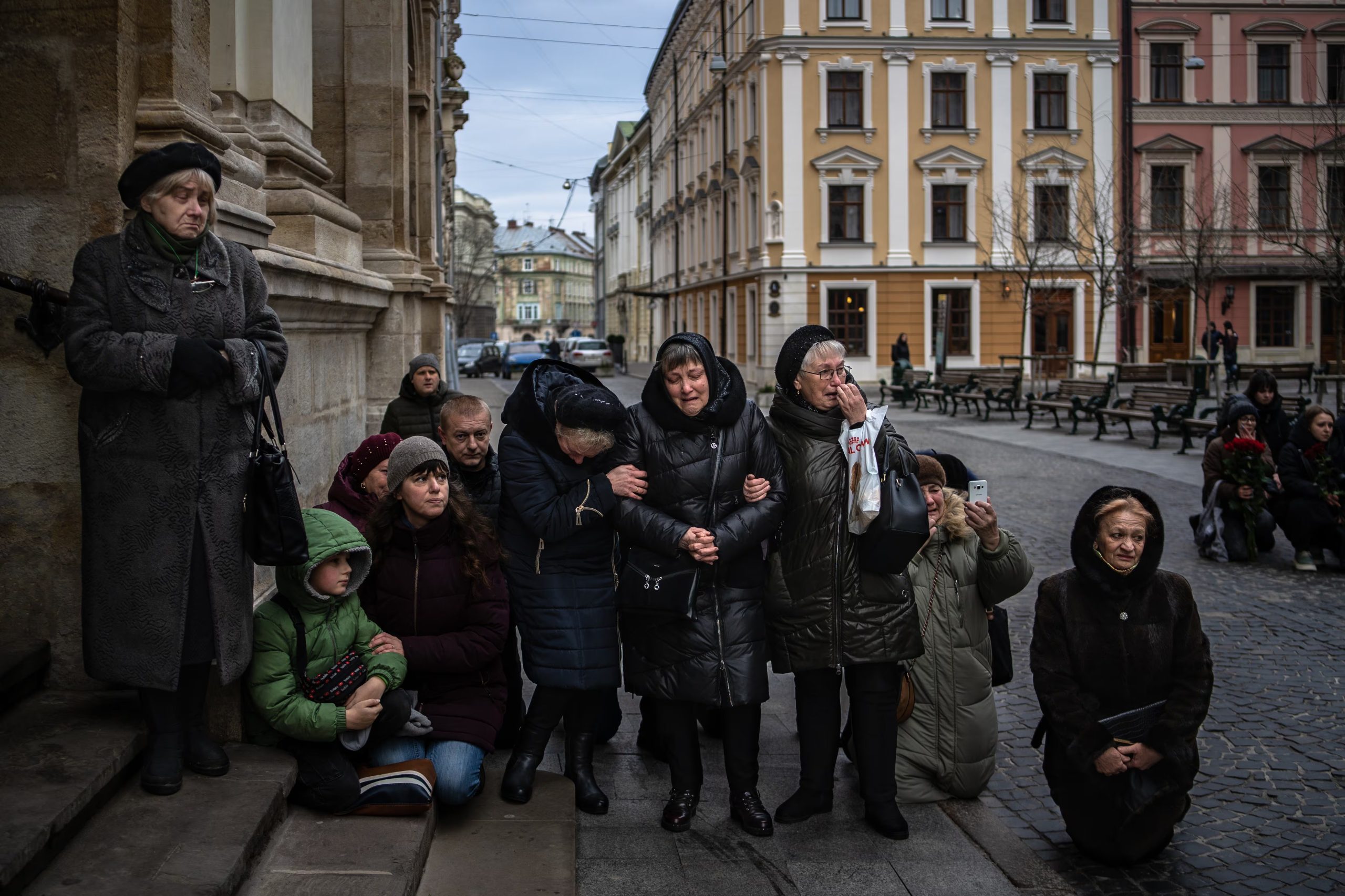 Muchas de las historias que cuenta Torrano son de las ciudades, que también sufren ataques regulares por parte de los rusos (Fermín Torrano)