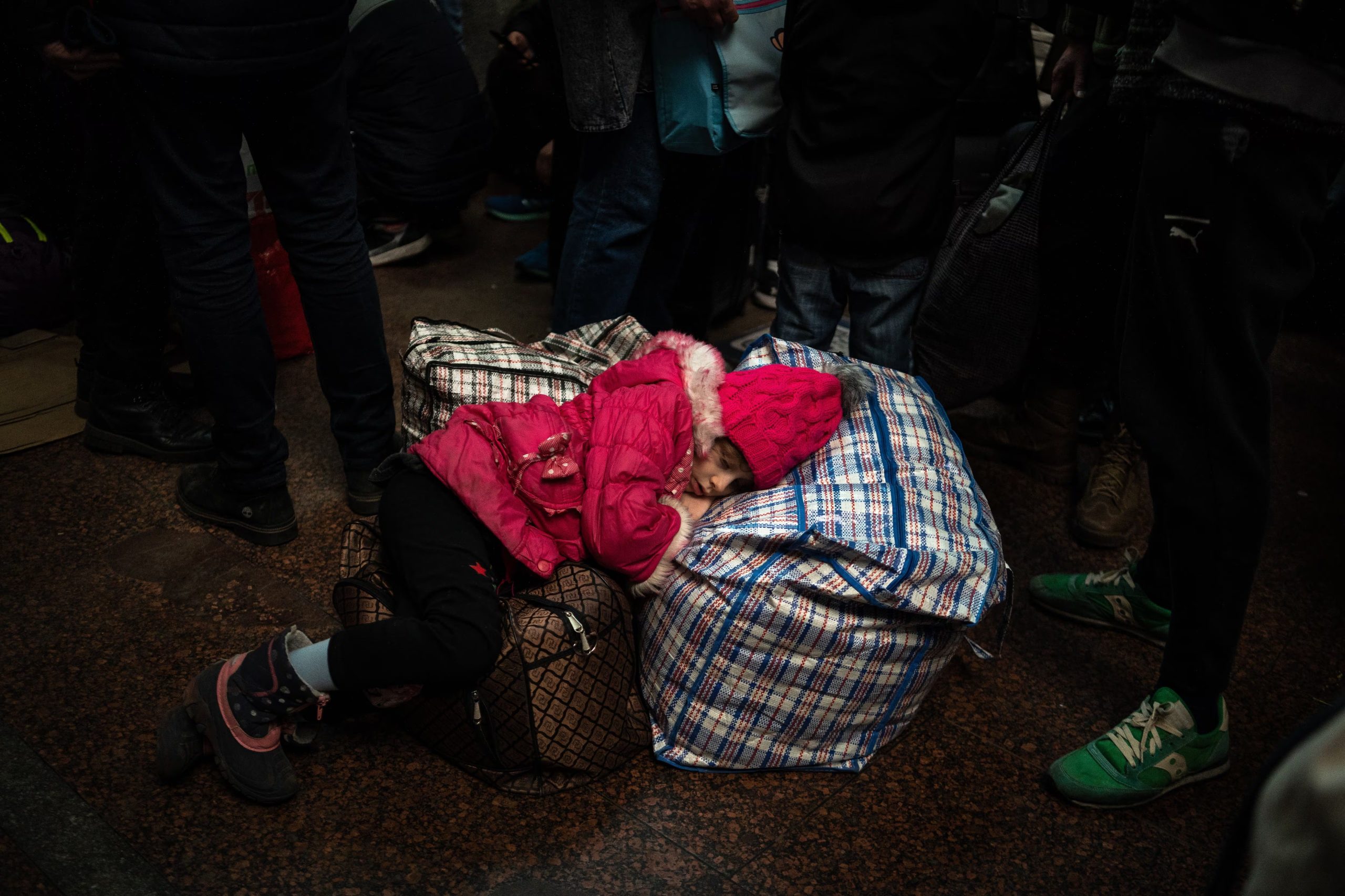 Es necesario sentir algo para poder escribir o tomar fotos, eso dice el periodista español. (Fermín Torrano )