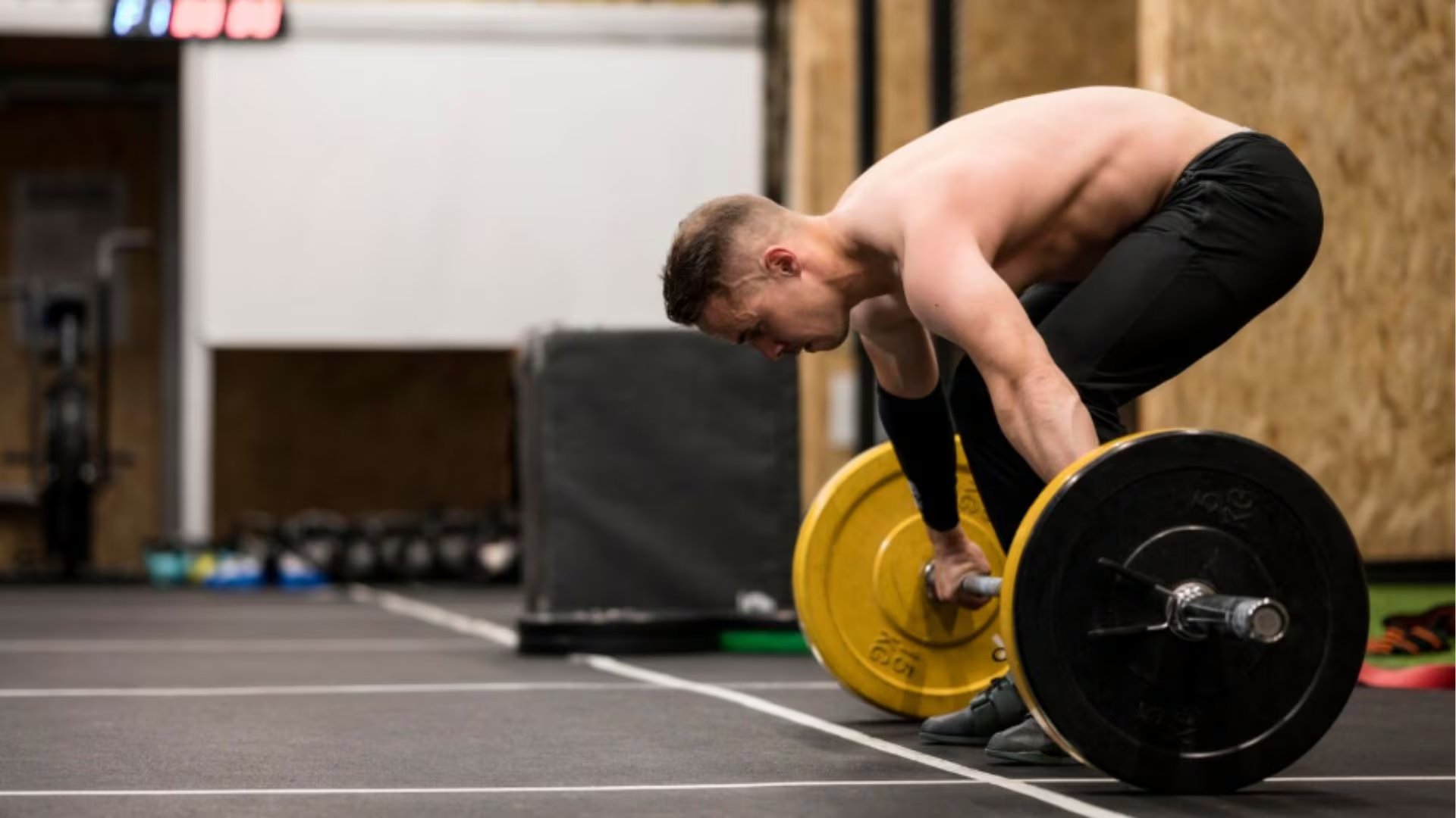 El nuevo método propone alternar ejercicios para estimular diferentes regiones musculares y evitar la fatiga localizada (Crédito: Freepik)