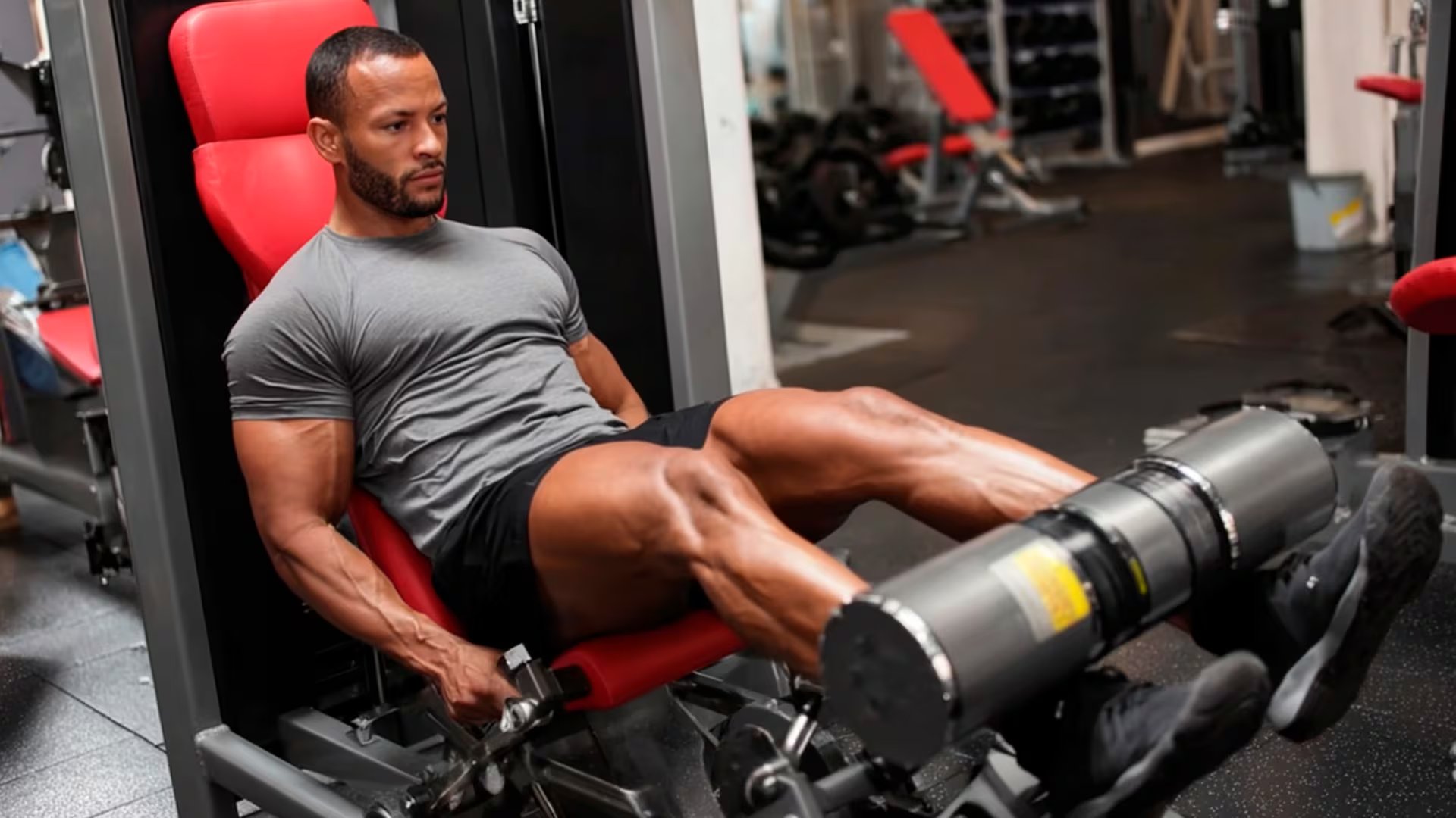 El principio de no buscar el fallo muscular en cada serie ayuda a mantener la calidad de ejecución y el rendimiento general del entrenamiento (Imagen Ilustrativa Infobae)