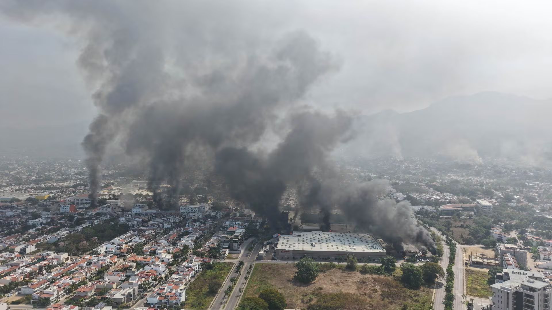 La Embajada de Estados Unidos en México suspende restricciones en Tijuana y Monterrey luego de un análisis de seguridad tras el operativo contra el CJNG. Crédito: HÉCTOR COLIN/CUARTOSCURO