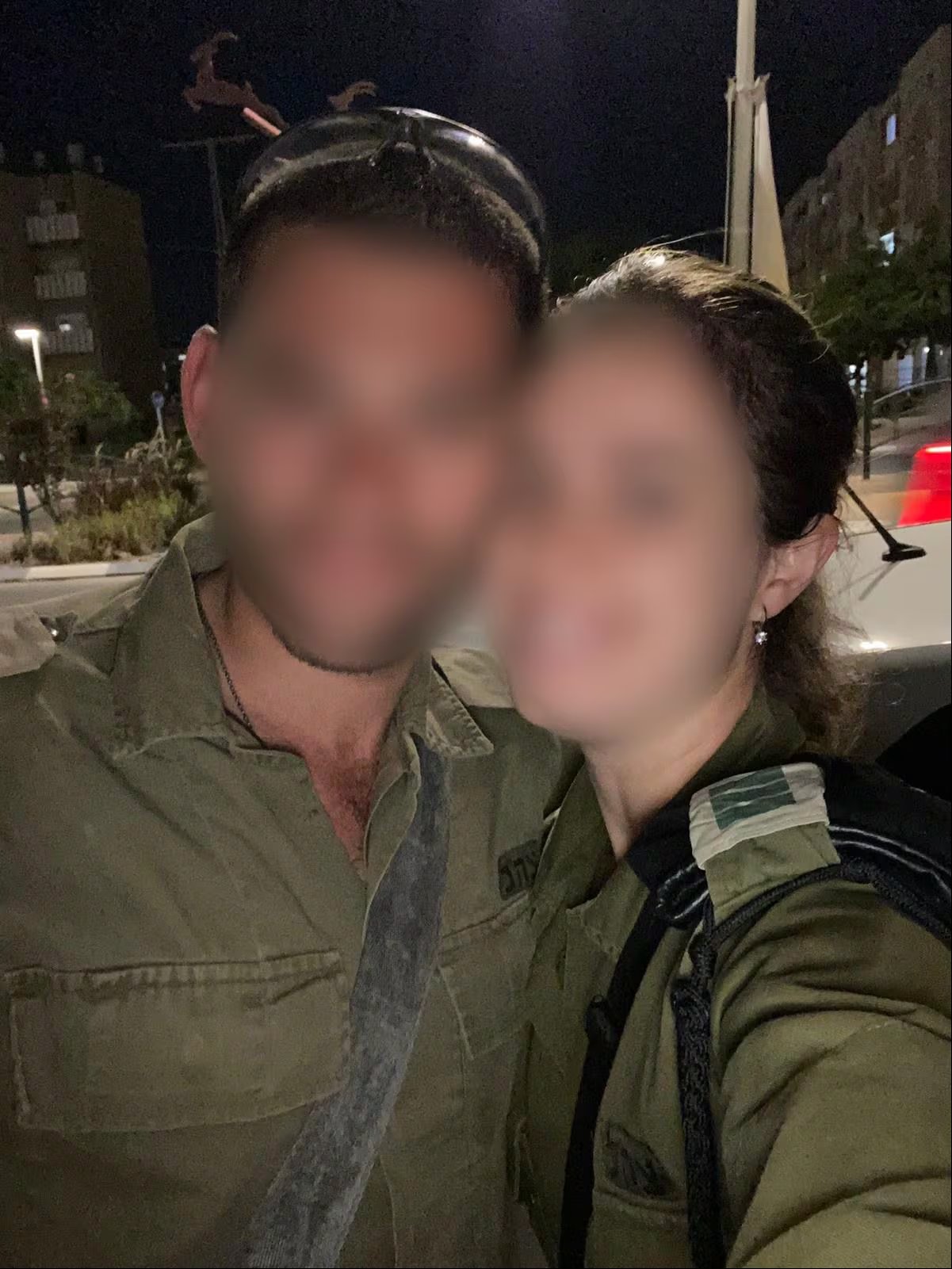 El 7 de octubre lo encontró en su casa, de vacaciones con su esposa. Aunque no estaba obligado a presentarse, decidió dirigirse al sur apenas conoció la magnitud del ataque.