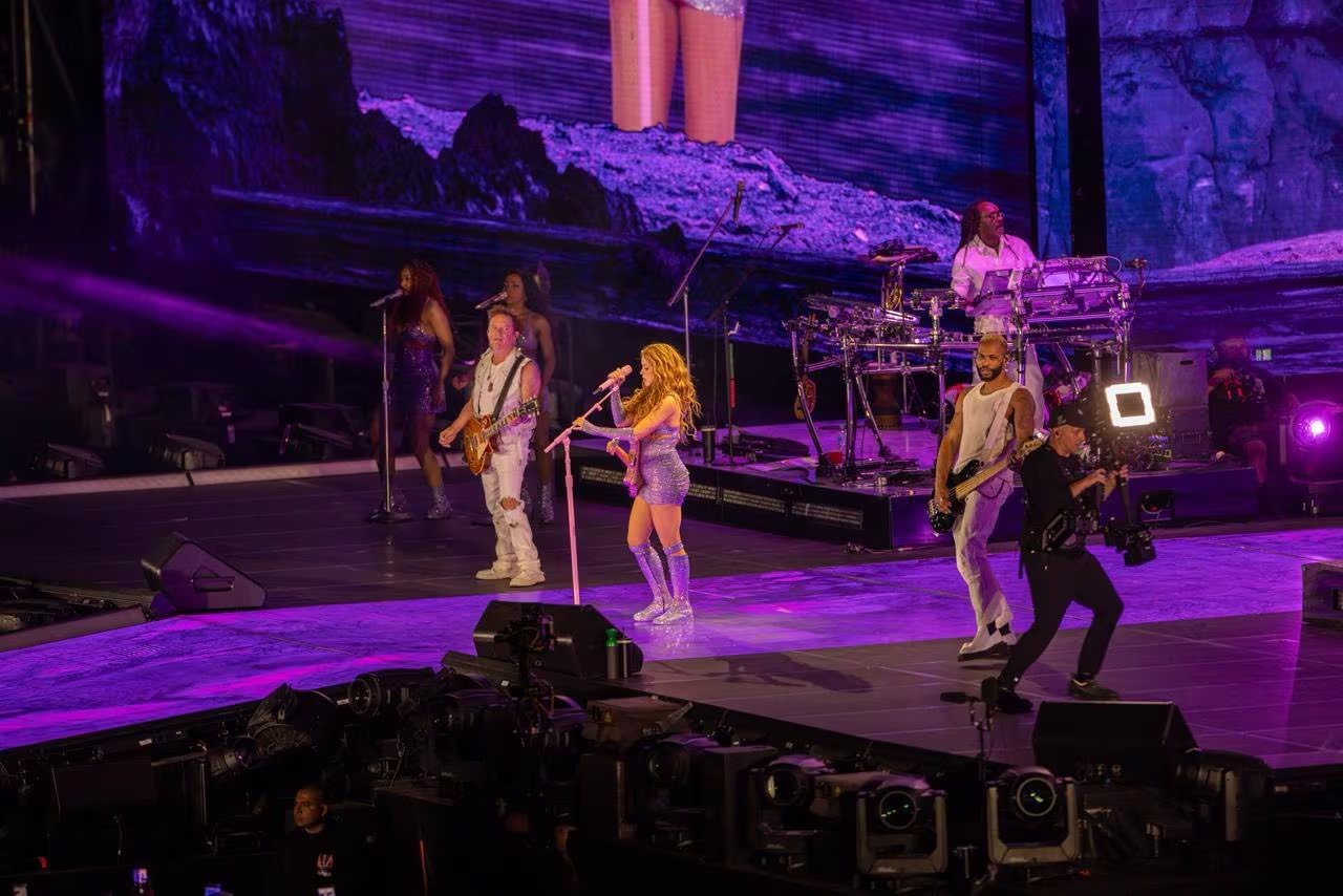 Una imponente Shakira deslumbra durante su concierte en San Salvador (Cortesía: Canal 10)