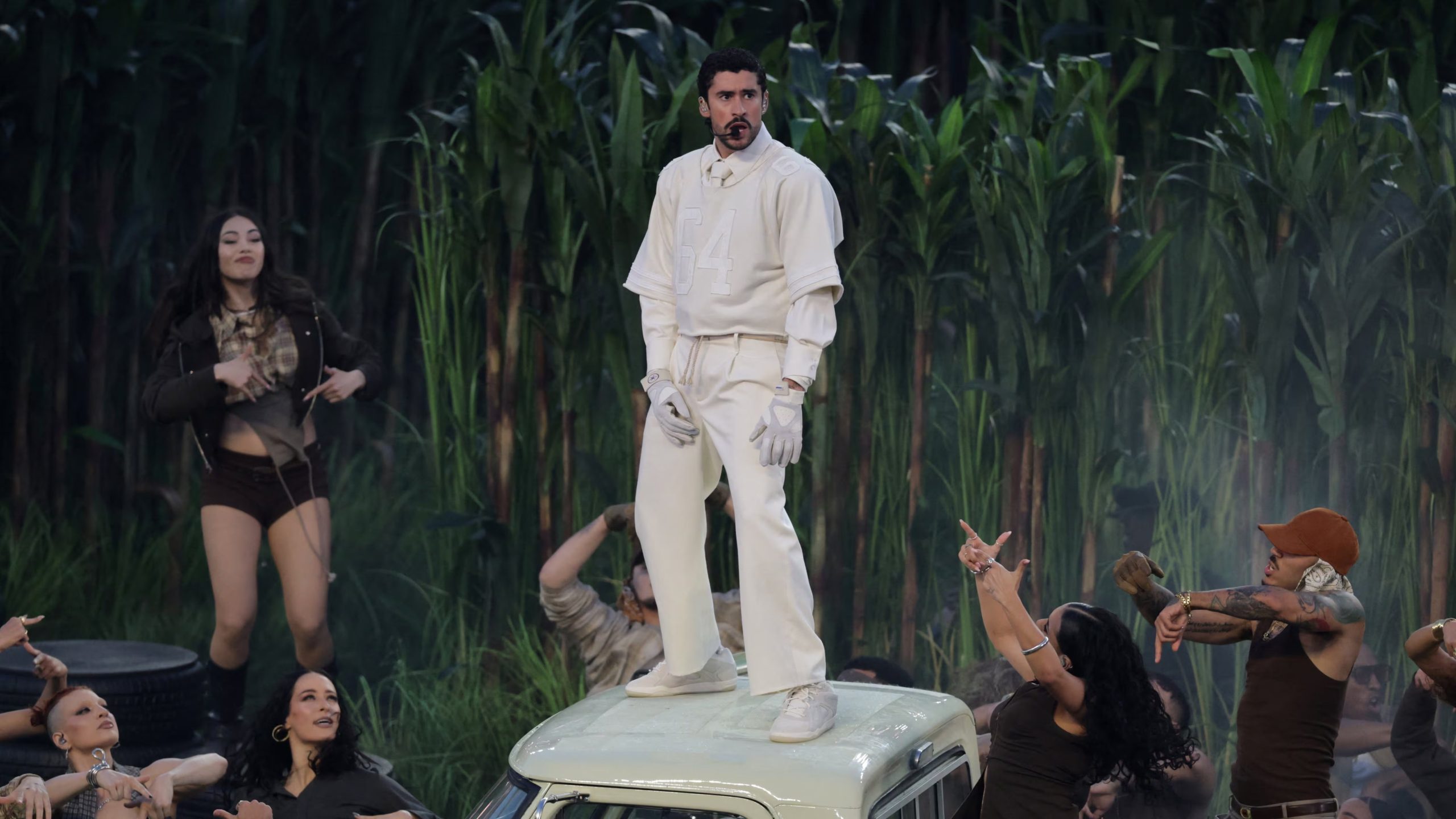 De acuerdo al periodista John Sutcliffe, el show de medio tiempo fue uno de los mejores no por la música sino por el mensaje que se buscó compartir. ( REUTERS/Jeenah Moon)