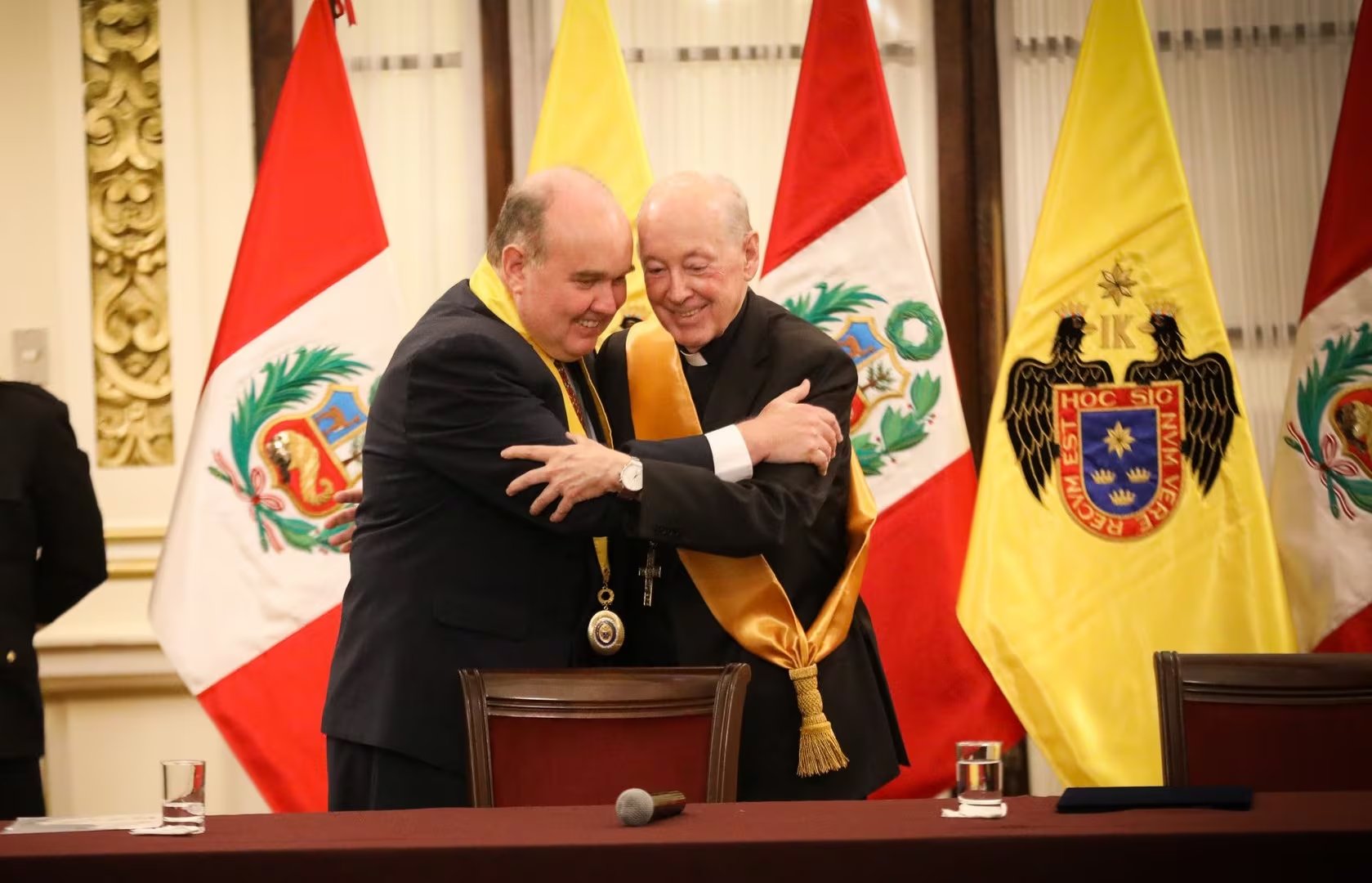 El caso salió a la luz luego de que la víctima denunciara abusos ocurridos en 1983, cuando tenía 16 años, durante confesiones en un centro del Opus Dei en Lima