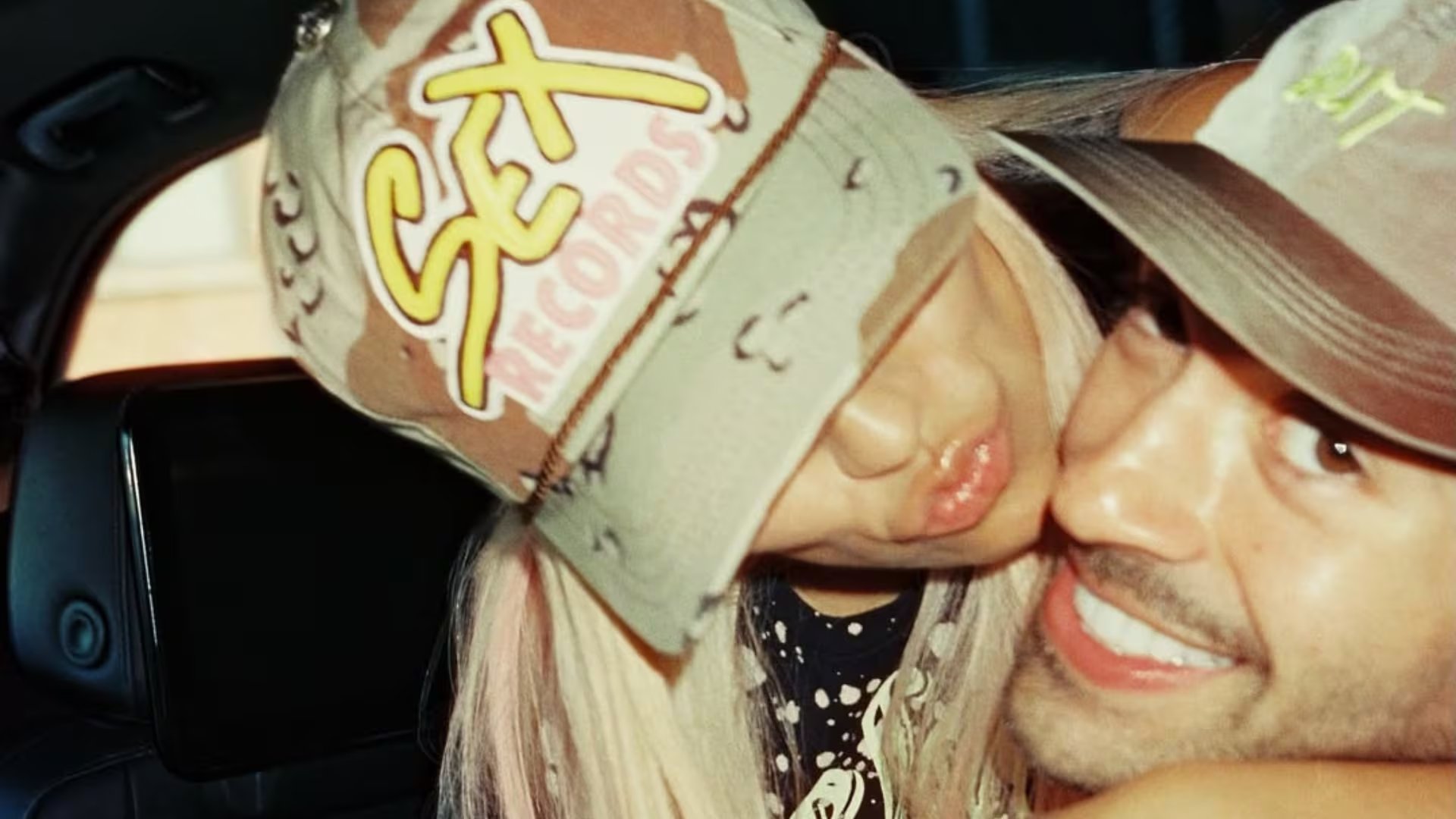 La eliminación del video minutos después de su publicación alimentó rumores sobre un posible lanzamiento especial y teorías sobre una referencia a su relación pasada con Feid - crédito @feid/Instagram