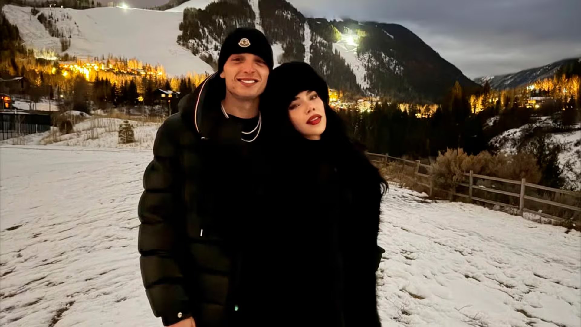 Durante una entrevista, Kenia Os expresa que vivió su San Valentín más especial al estar enamorada y compartir momentos únicos con Peso Pluma. (keniaos)