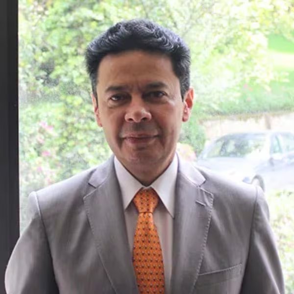 El magistrado José Joaquín Urbano tiene 20 años de experiencia en la docencia - crédito @Funproinocencia/X