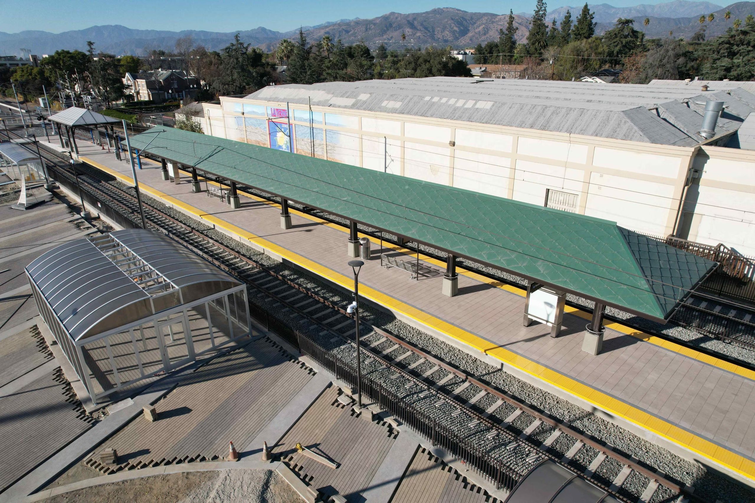 El programa Foothill Gold Line impulsa la ampliación hacia el este, con el segmento Pomona–Claremont previsto para iniciar obras en 2027 y abrir en 2031 (X: @IWillRide)