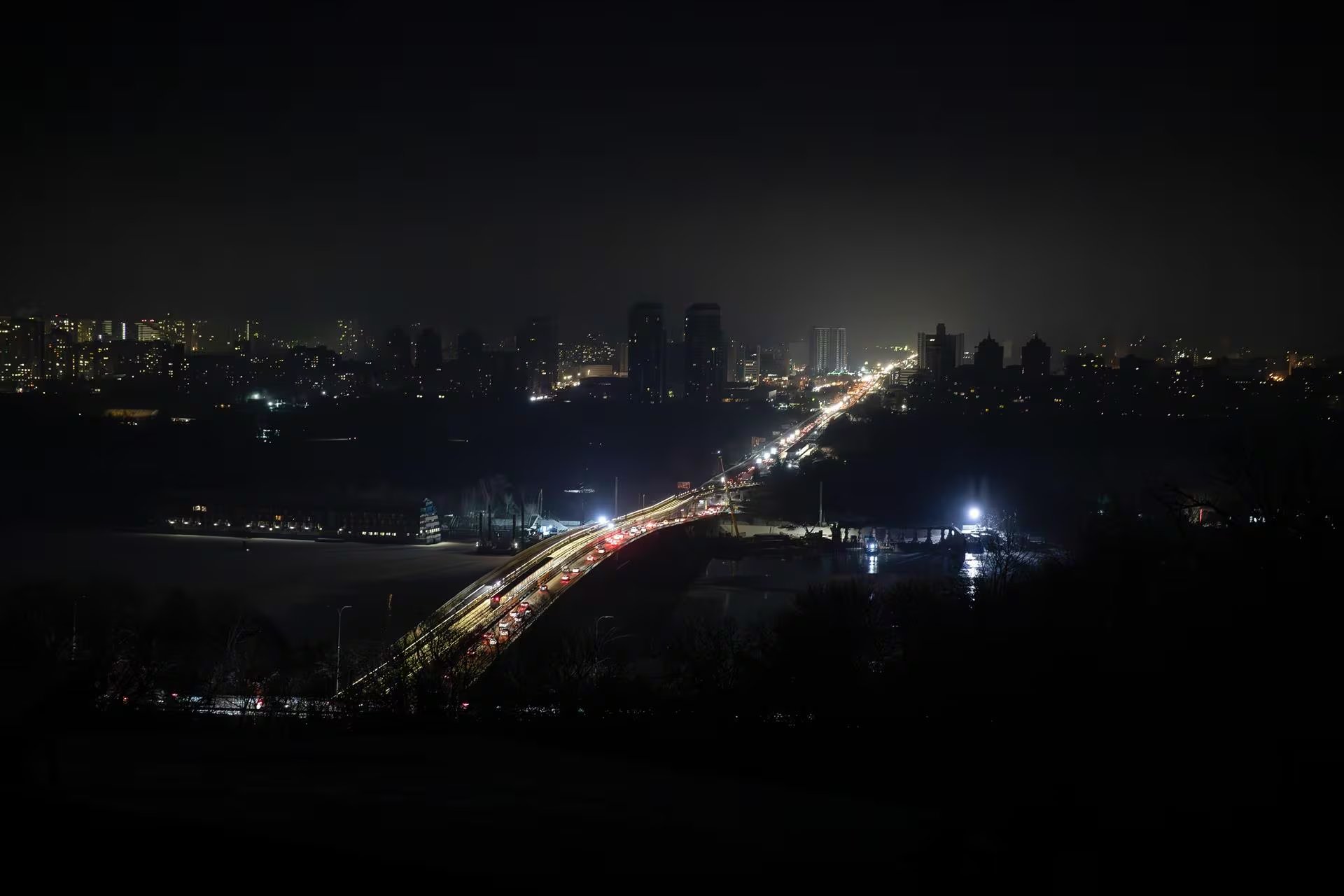 Rusia lanzó un nuevo ataque contra instalaciones energéticas y el presidente ucraniano pidió a sus aliados reforzar la defensa aérea del país invadido (Europa Press)