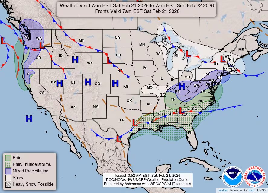 Mapa de frentes y precipitación del Servicio Meteorológico Nacional que muestra las condiciones climáticas en Estados Unidos para el 21 y 22 de febrero de 2026, con áreas de lluvia, nieve y precipitaciones mixtas. (Weather Prediction Center)