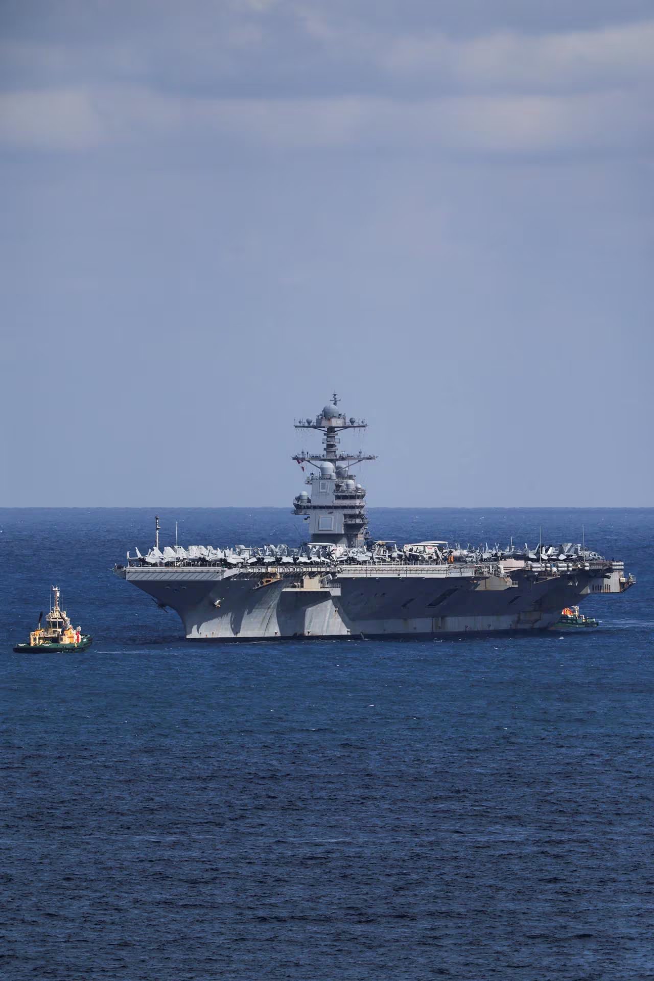 Estados Unidos despliega la mayor concentración militar en la región desde 2003, con énfasis en el refuerzo de capacidades navales y aéreas estratégicas (REUTERS)