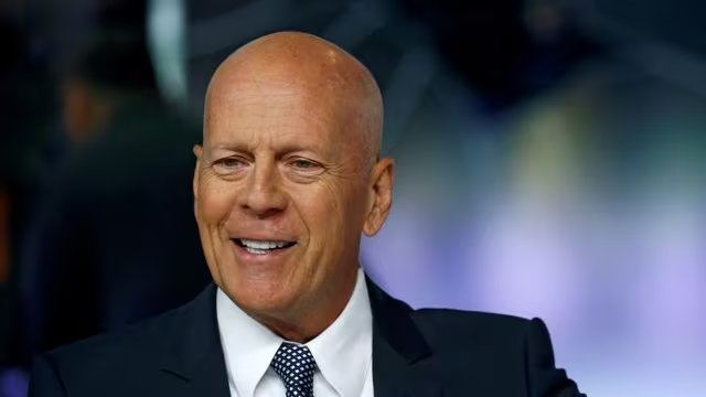 Bruce Willis no percibe su enfermedad debido a la anosognosia, una condición ligada a la demencia frontotemporal (REUTERS/Henry Nicholls)