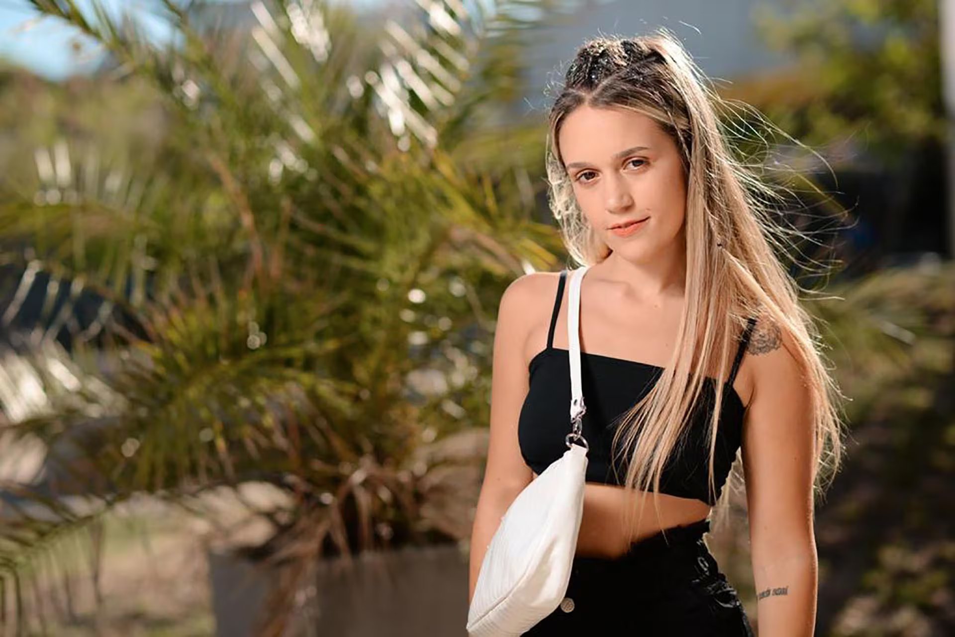 La ex Chiquititas considera que el entorno artístico afecta más a los adultos que a los niños, pero teme la exposición que implica la fama