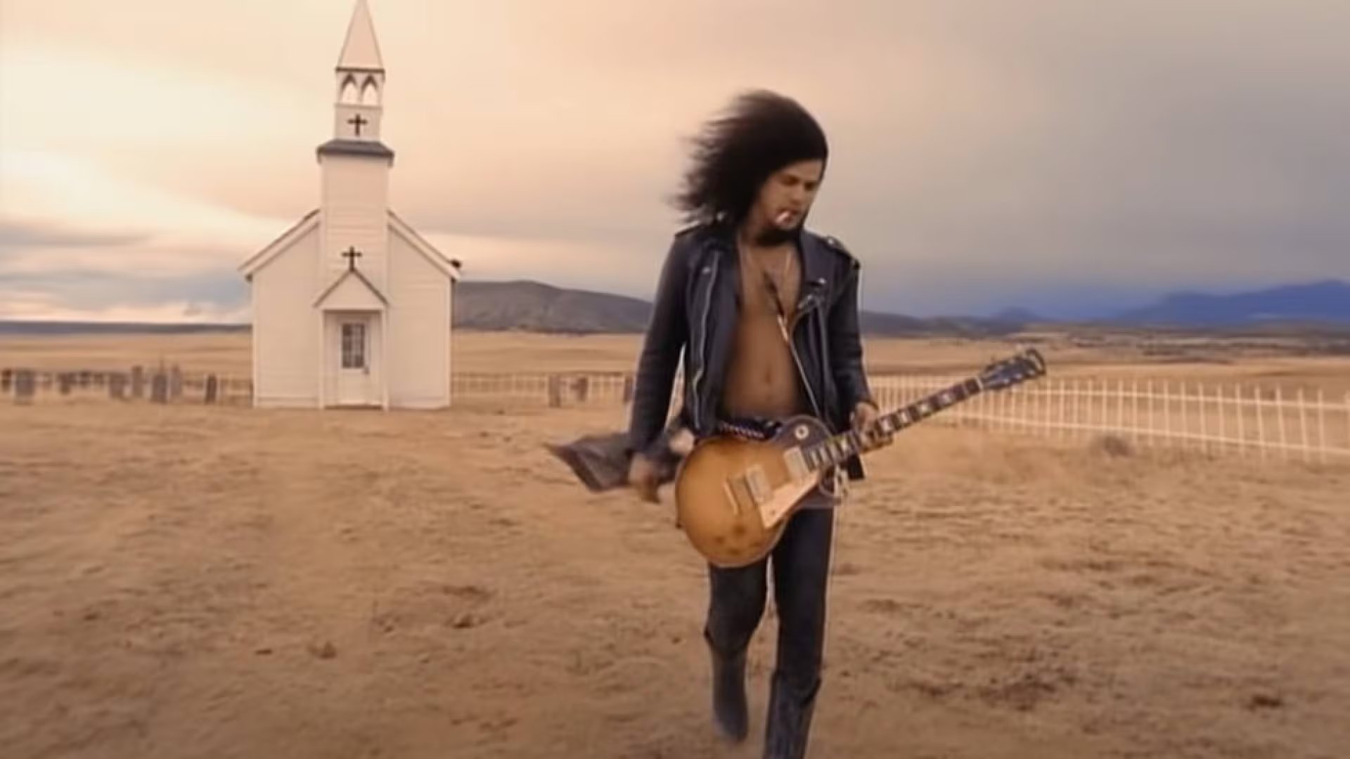 Slash adquirió la Gibson Les Paul 1959 en Japón por USD 8.000 y la utilizó en legendarios conciertos y videos de Guns N’ Roses
(Captura de Video)