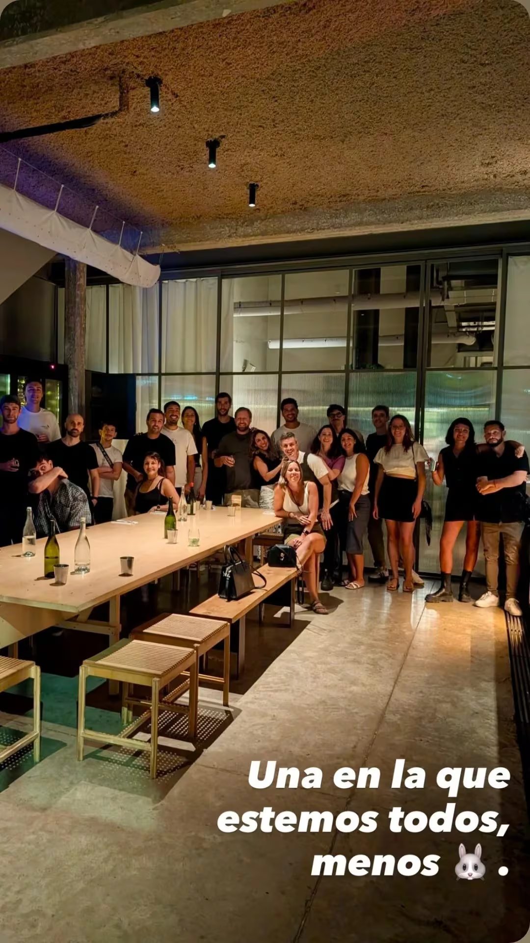 La foto que compartió el chef luego de la cena que preparó para Bad Bunny y su equipo (Instagram)