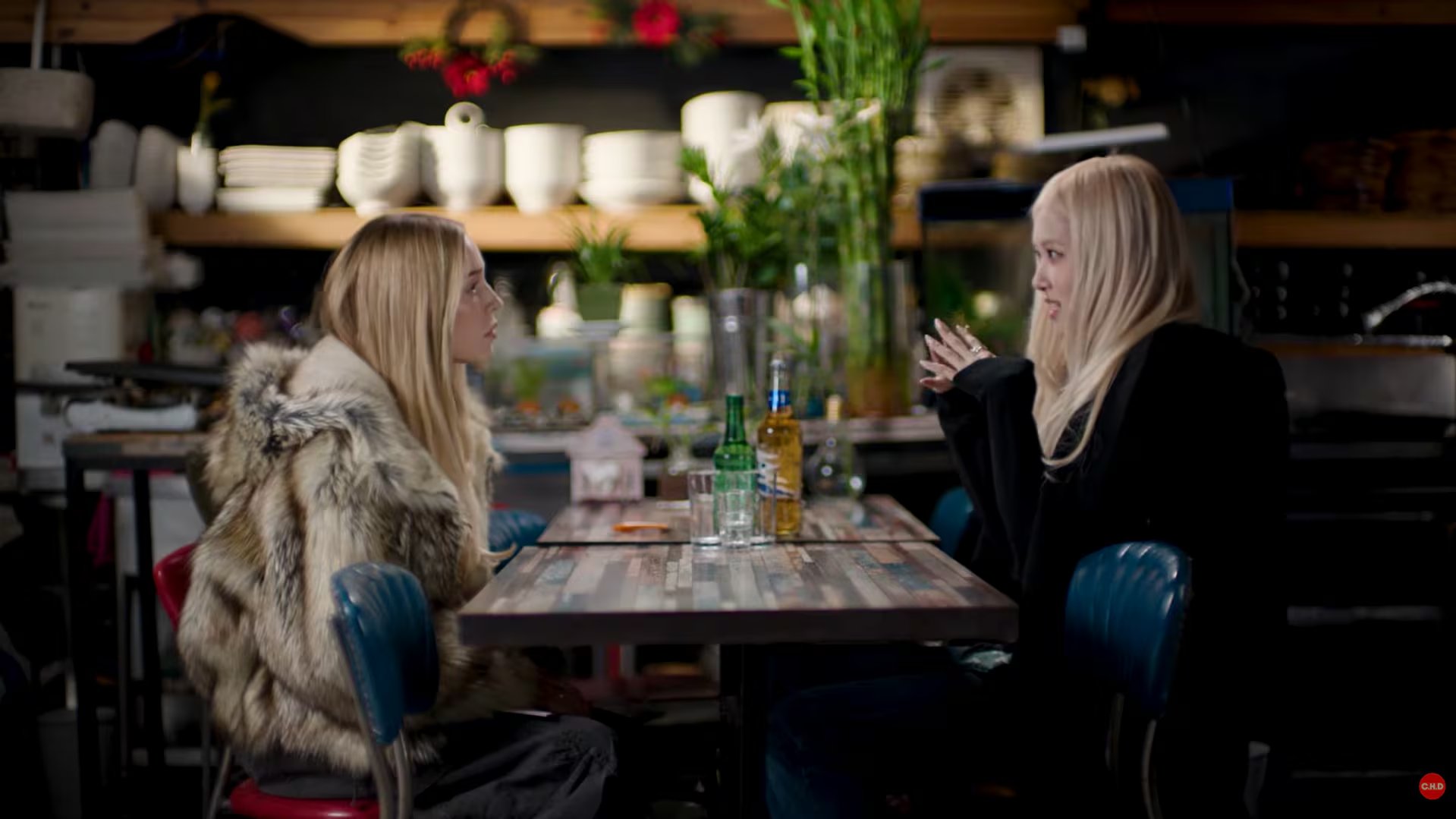 El álbum solista de Rosé refleja su crecimiento personal, abordando temas como la vulnerabilidad y la importancia de establecer límites en relaciones personales (Call Her Daddy)