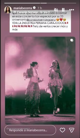 María Becerra se presenta en el escenario junto a un miembro de Corazón Serrano, celebrando el 33º aniversario de la agrupación con una enérgica actuación (Imagen Ilustrativa Infobae)