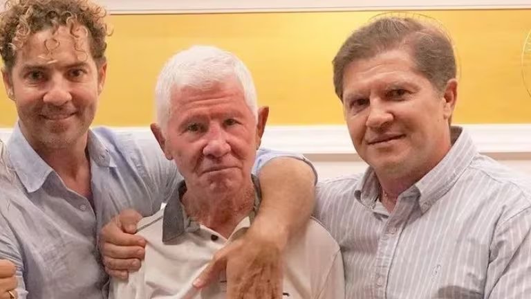 David Bisbal, su padre y su hermano, José María Bisbal (Instagramj)