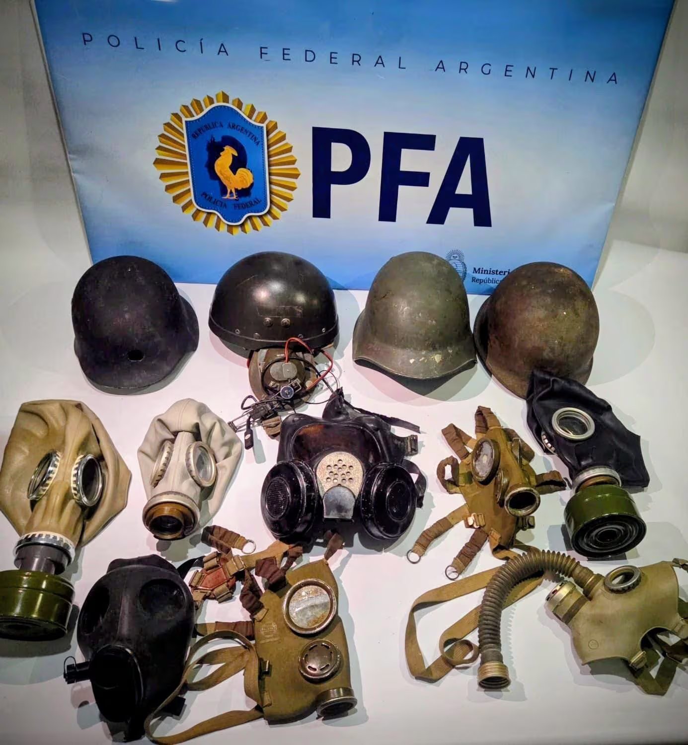 Tenía máscaras antigas