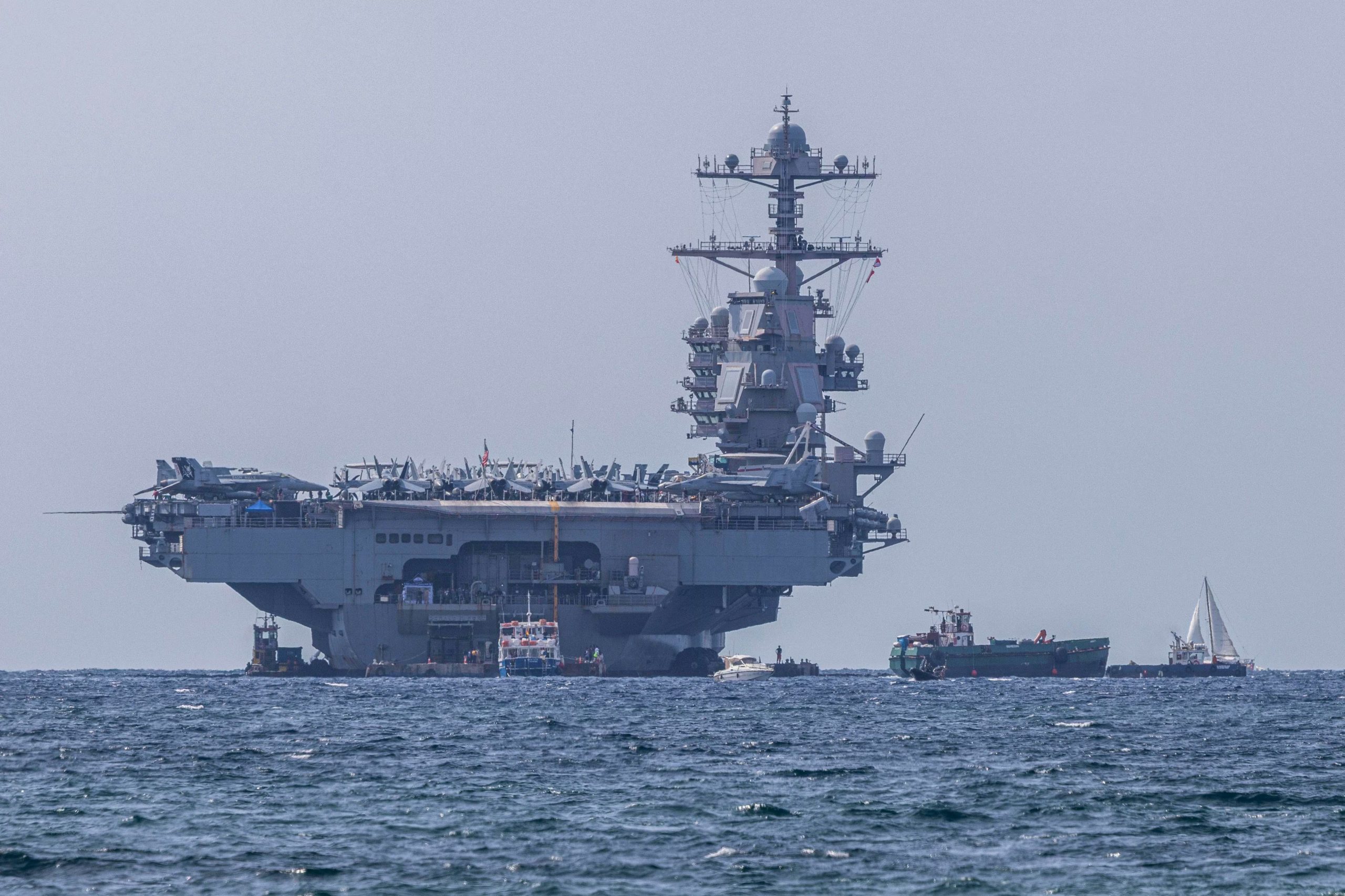 El portaaviones USS Gerald R. Ford se posiciona cerca del mar Mediterráneo, mostrando la tensión militar entre Washington y Teherán (EFE/ARCHIVO)