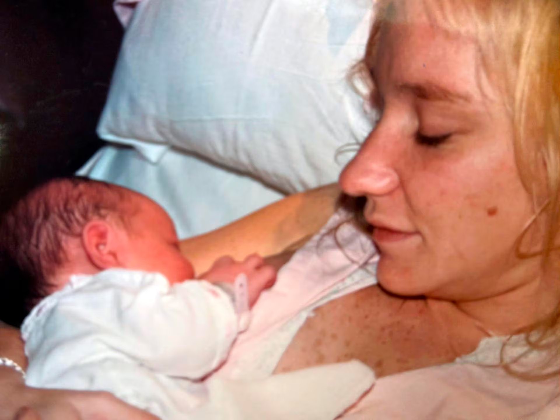 A los 22 años fue mamá de Macarena.