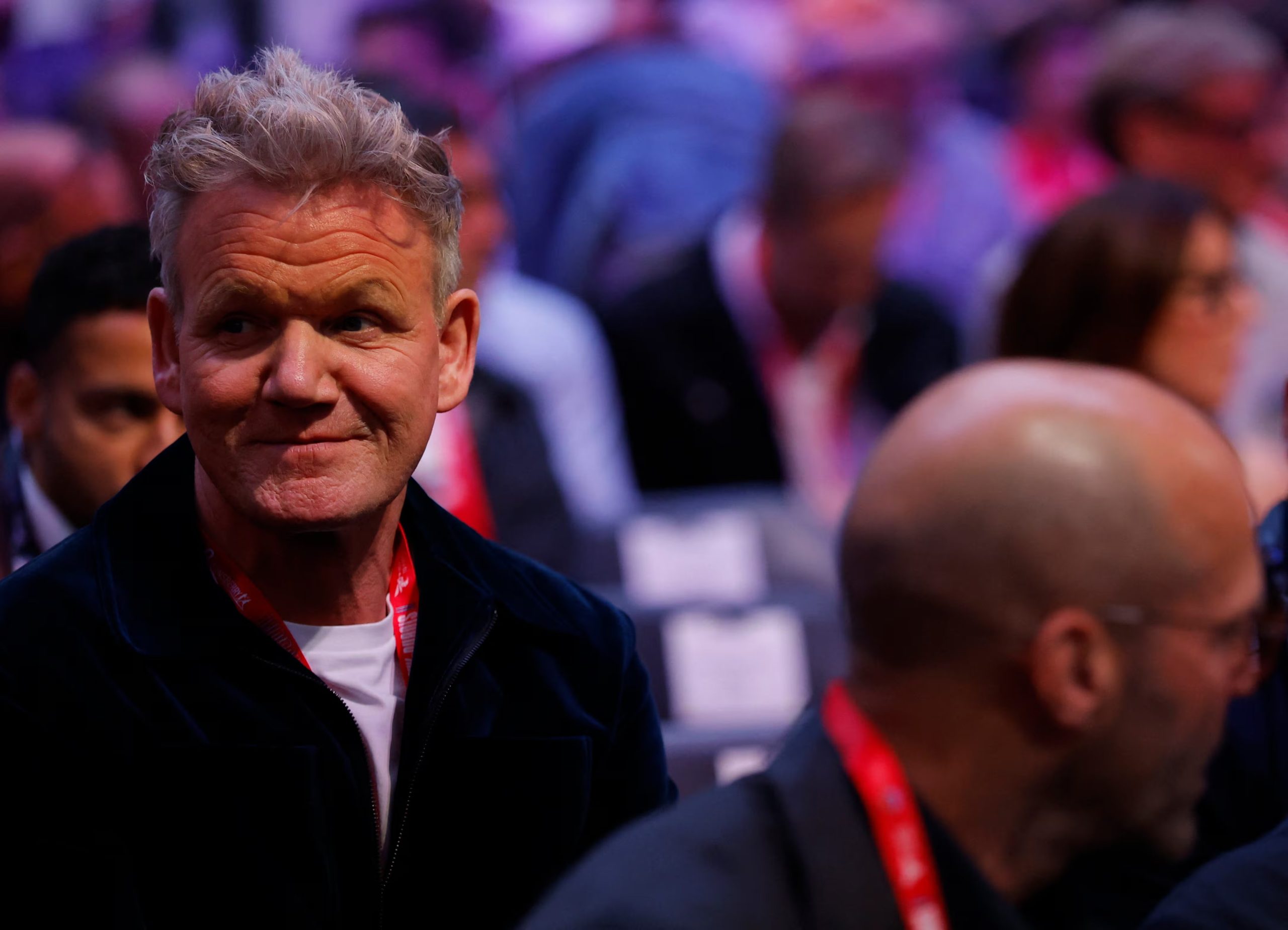 Las decisiones impulsivas del chef británico vuelven a acaparar la atención pública