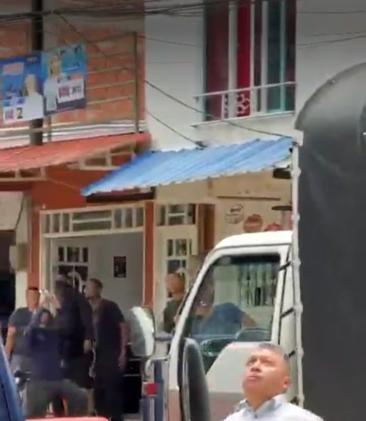 Habitantes del corregimiento El QUeremal vivieron momentos de pánico tras un presunto tercer ataque terrorista con drones explosivos - crédito Cali al día/Facebook