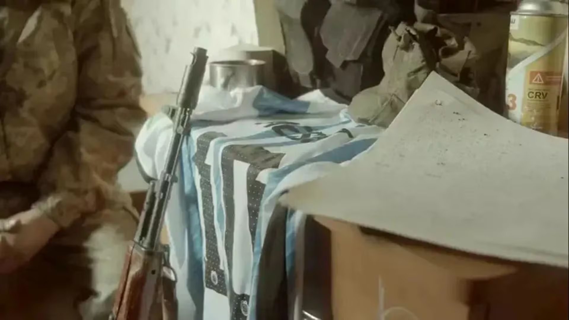 La camiseta de la Selección nacional como homenaje al soldado argentino caído en combate en Ucrania