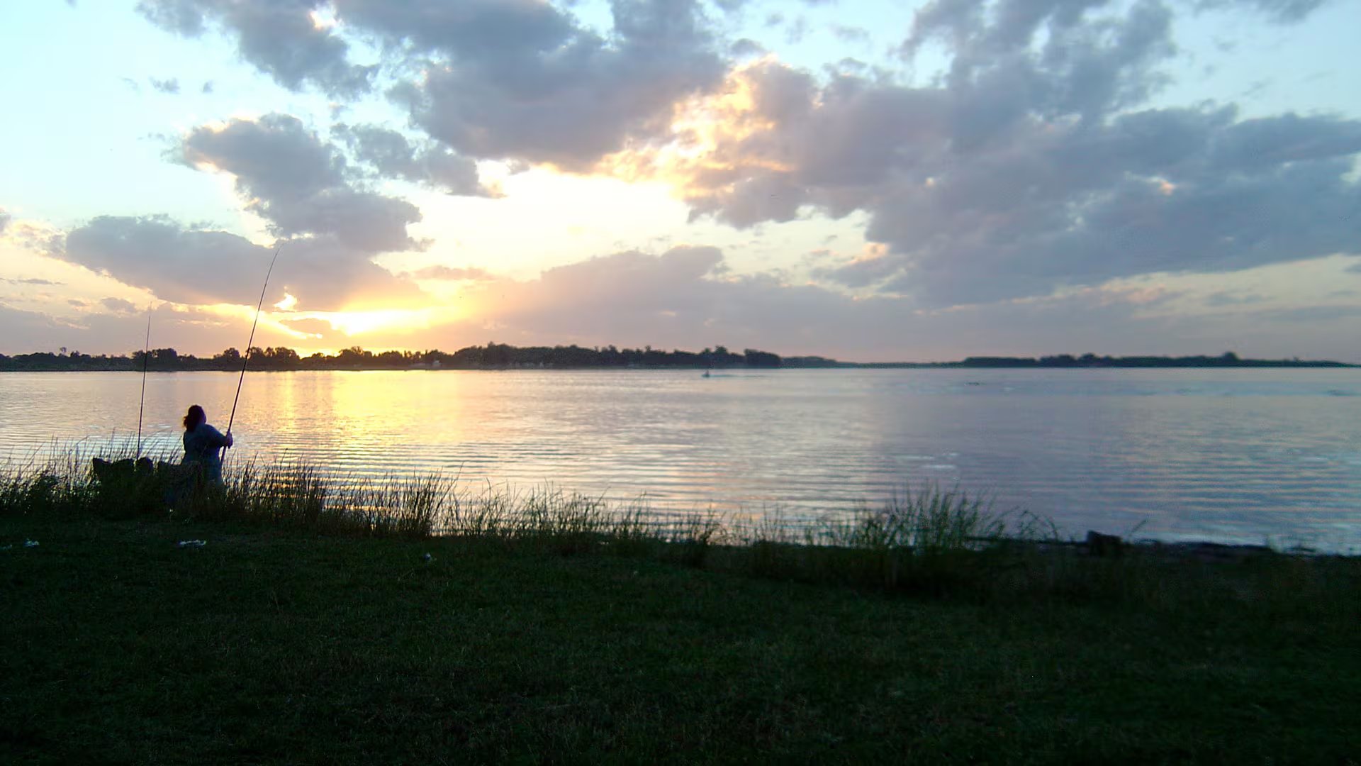 Chascomús fue el escenario del primer intento de cultivo del pejerrey bonaerense en Argentina. Marcó el inicio de su historia acuícola/Archivo Infobae