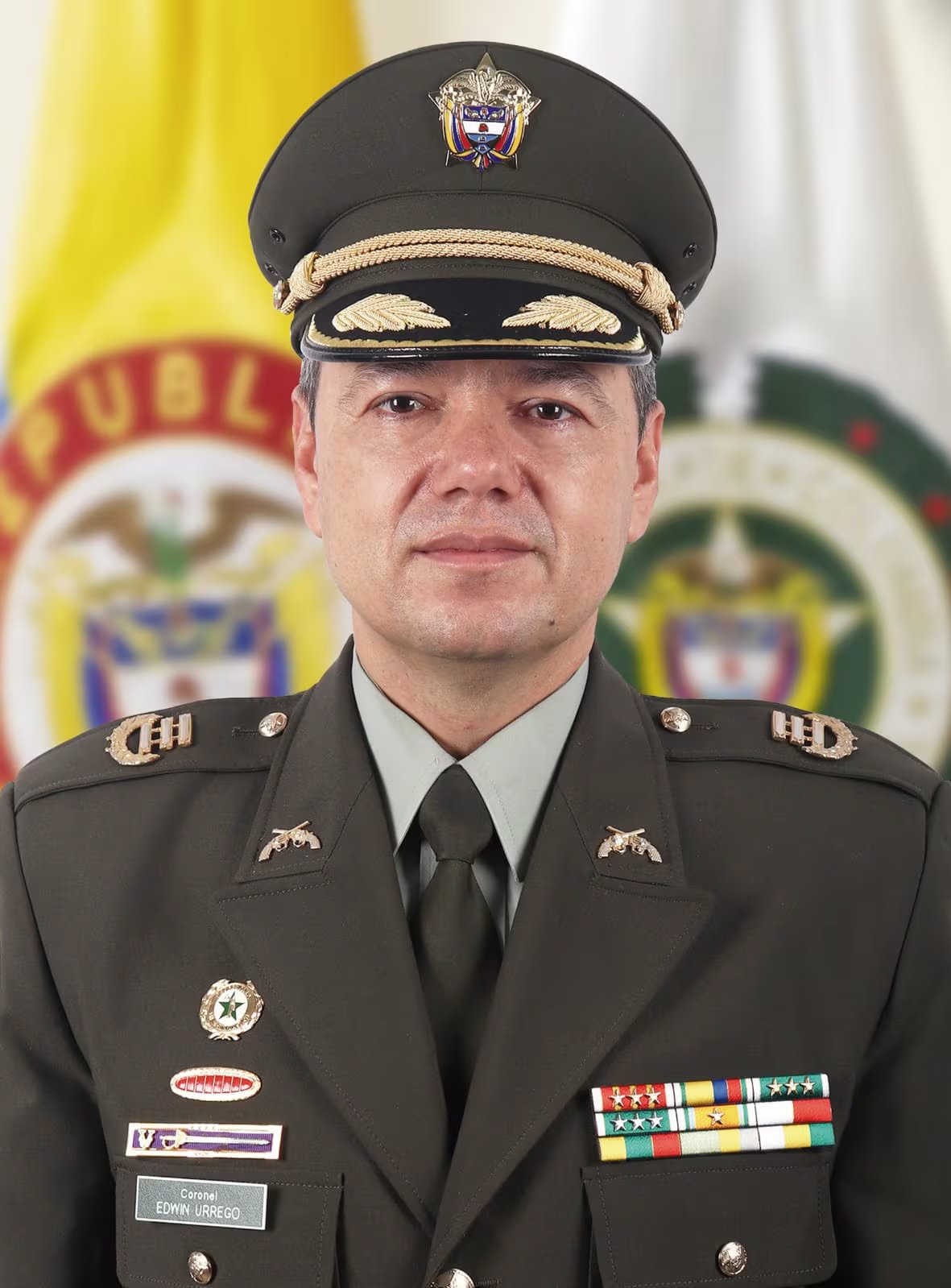 El general retirado Edwin Urrego rechaza las acusaciones del presidente Petro y asegura que siempre actuó con lealtad y apego a la ley - crédito Dijín
